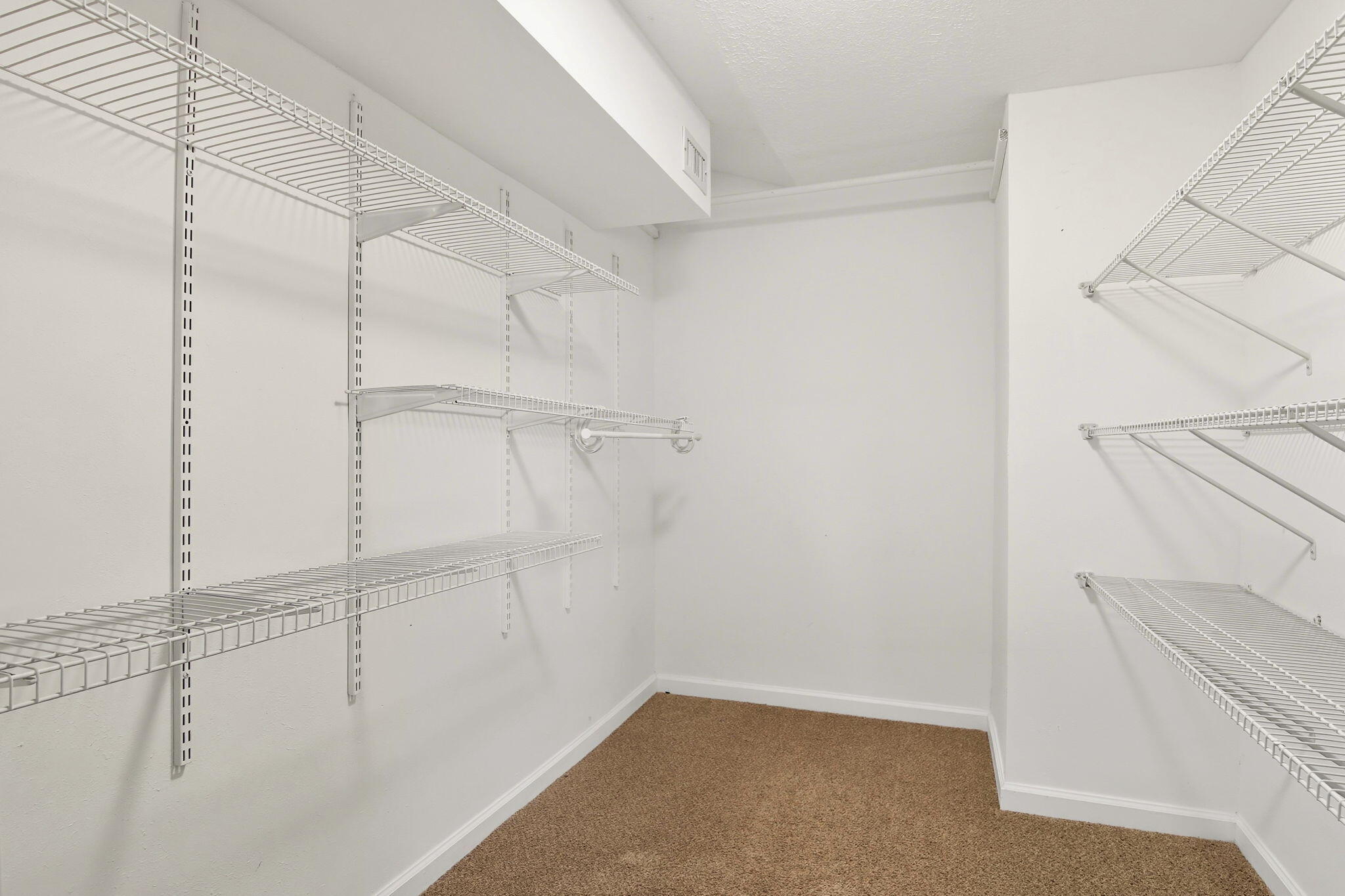 PINEWOOD ESTATES - Residential