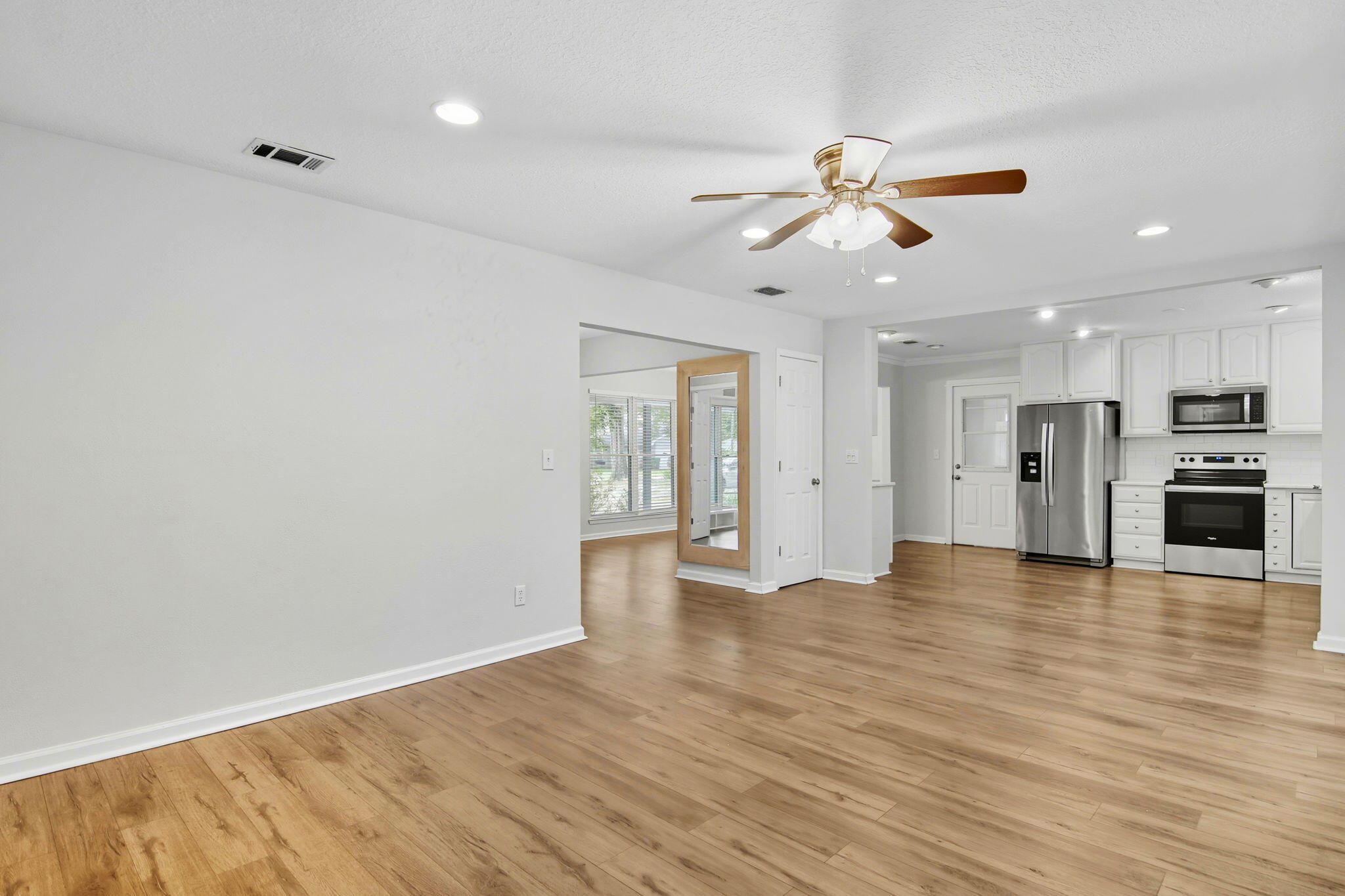 PINEWOOD ESTATES - Residential