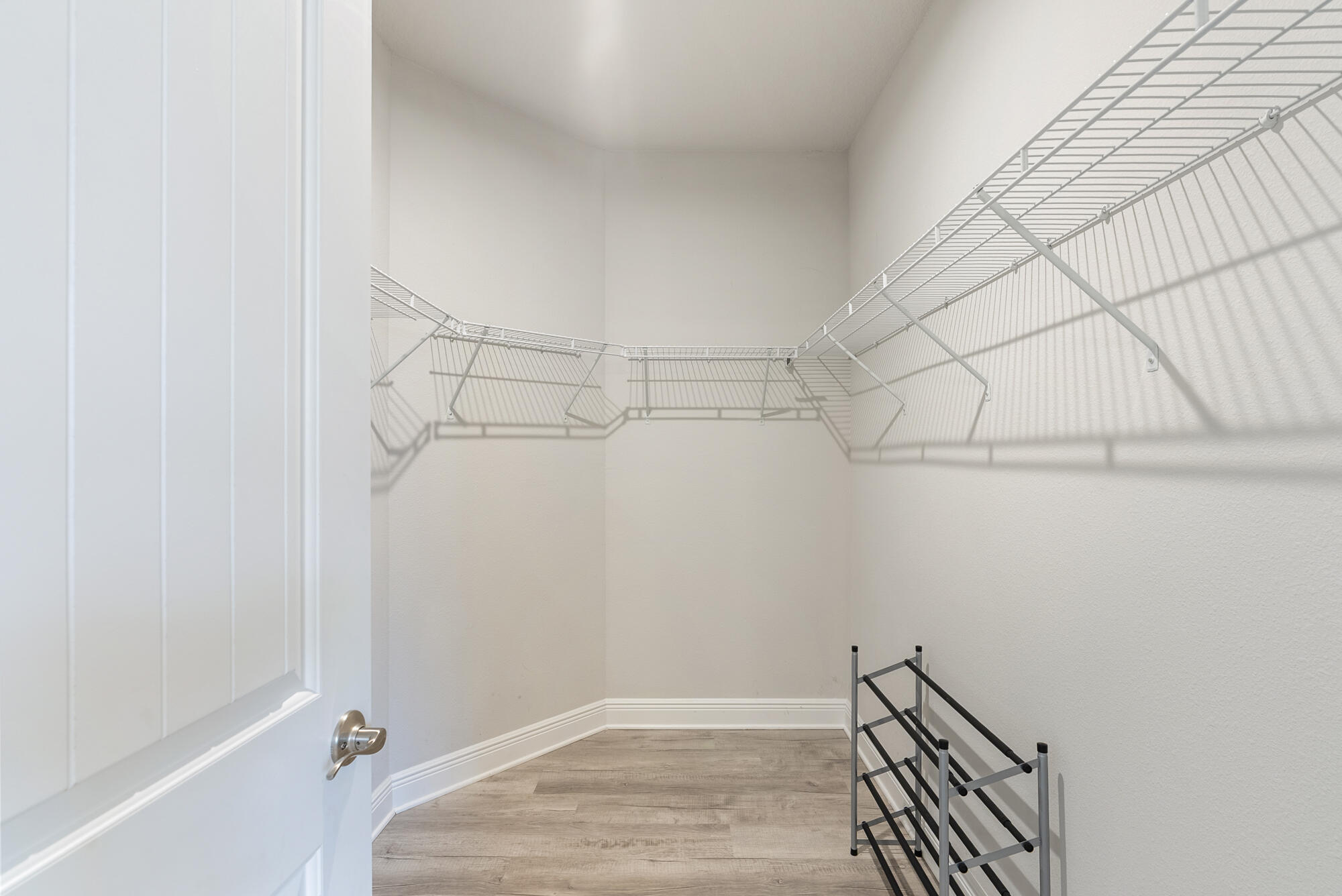 RIVERWALK PH I - Residential Lease