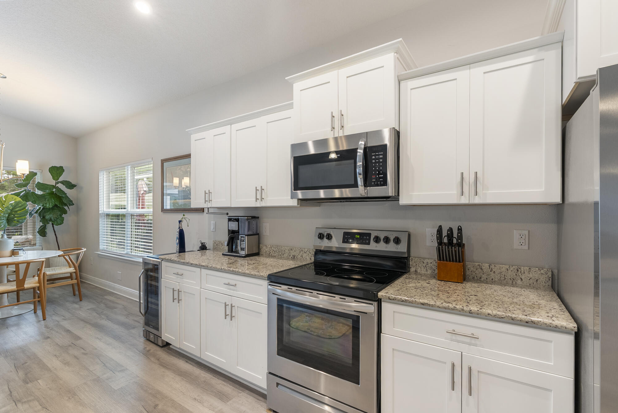 RIVERWALK PH I - Residential Lease