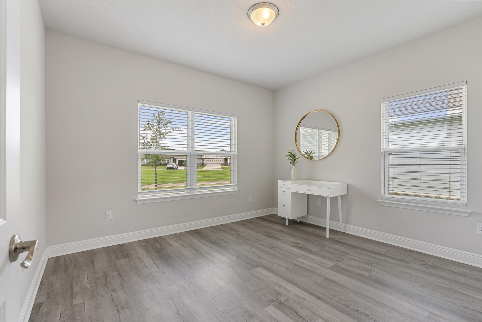 RIVERWALK PH I - Residential Lease