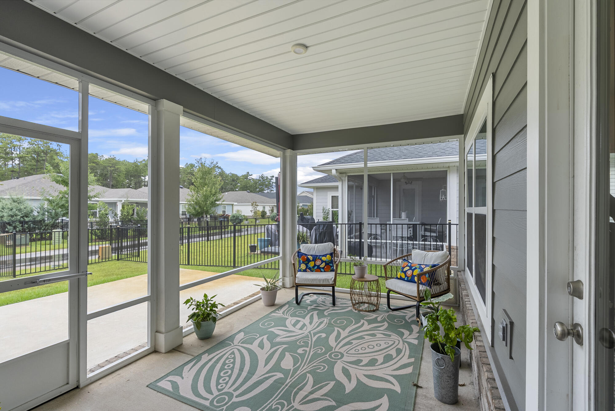 RIVERWALK PH I - Residential Lease