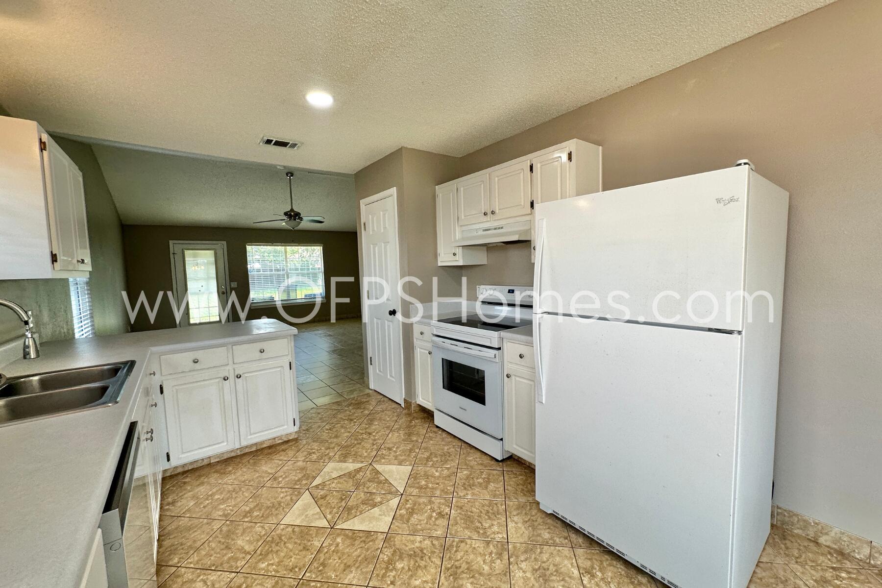 CHEROKEE BEND S/D PH 2 - Residential Lease