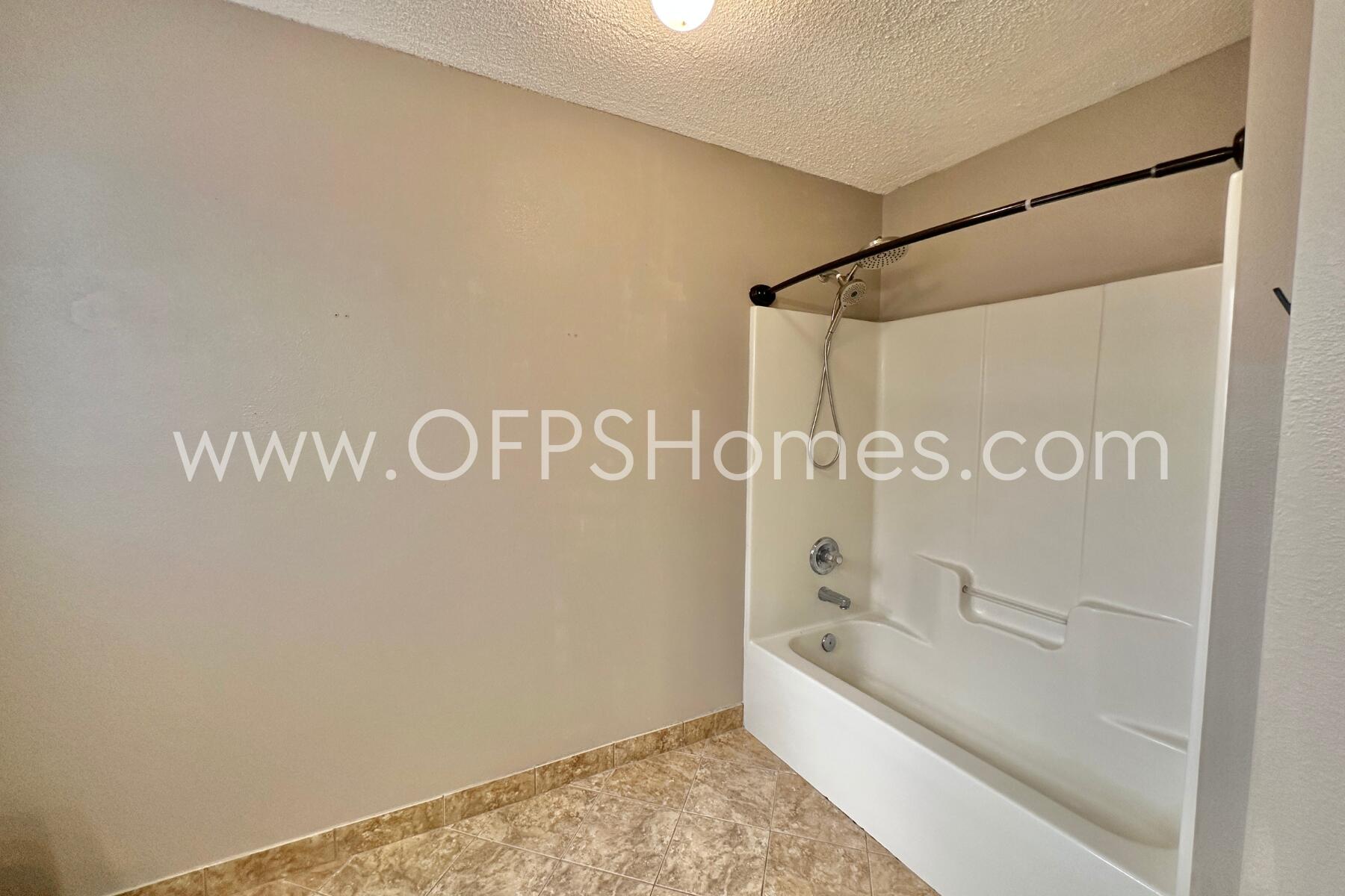 CHEROKEE BEND S/D PH 2 - Residential Lease
