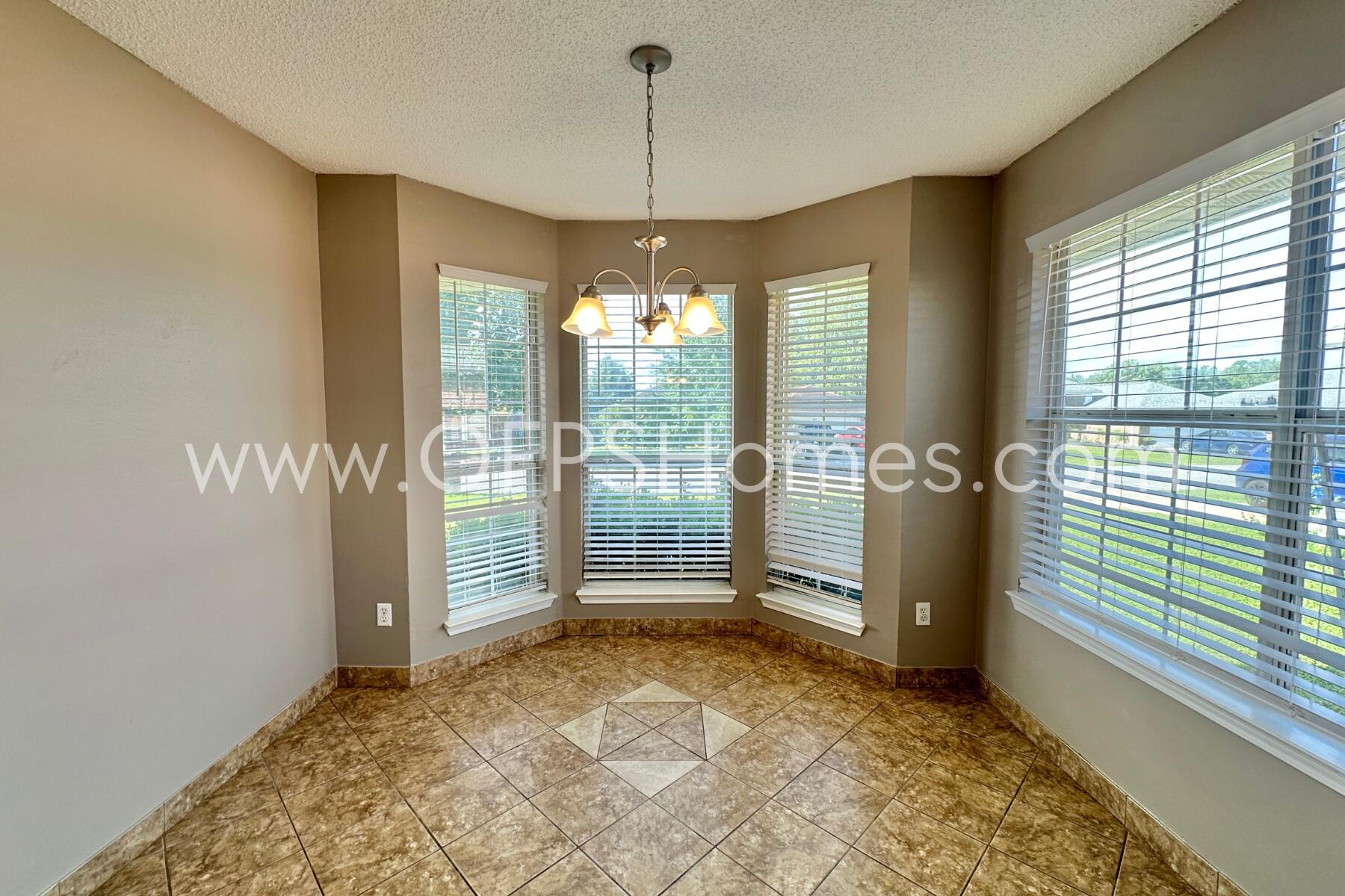 CHEROKEE BEND S/D PH 2 - Residential Lease