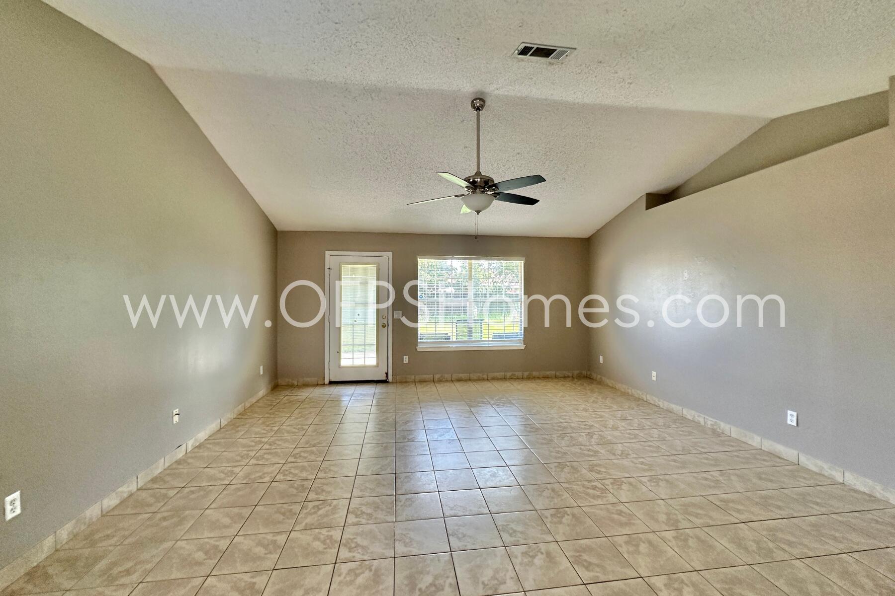 CHEROKEE BEND S/D PH 2 - Residential Lease