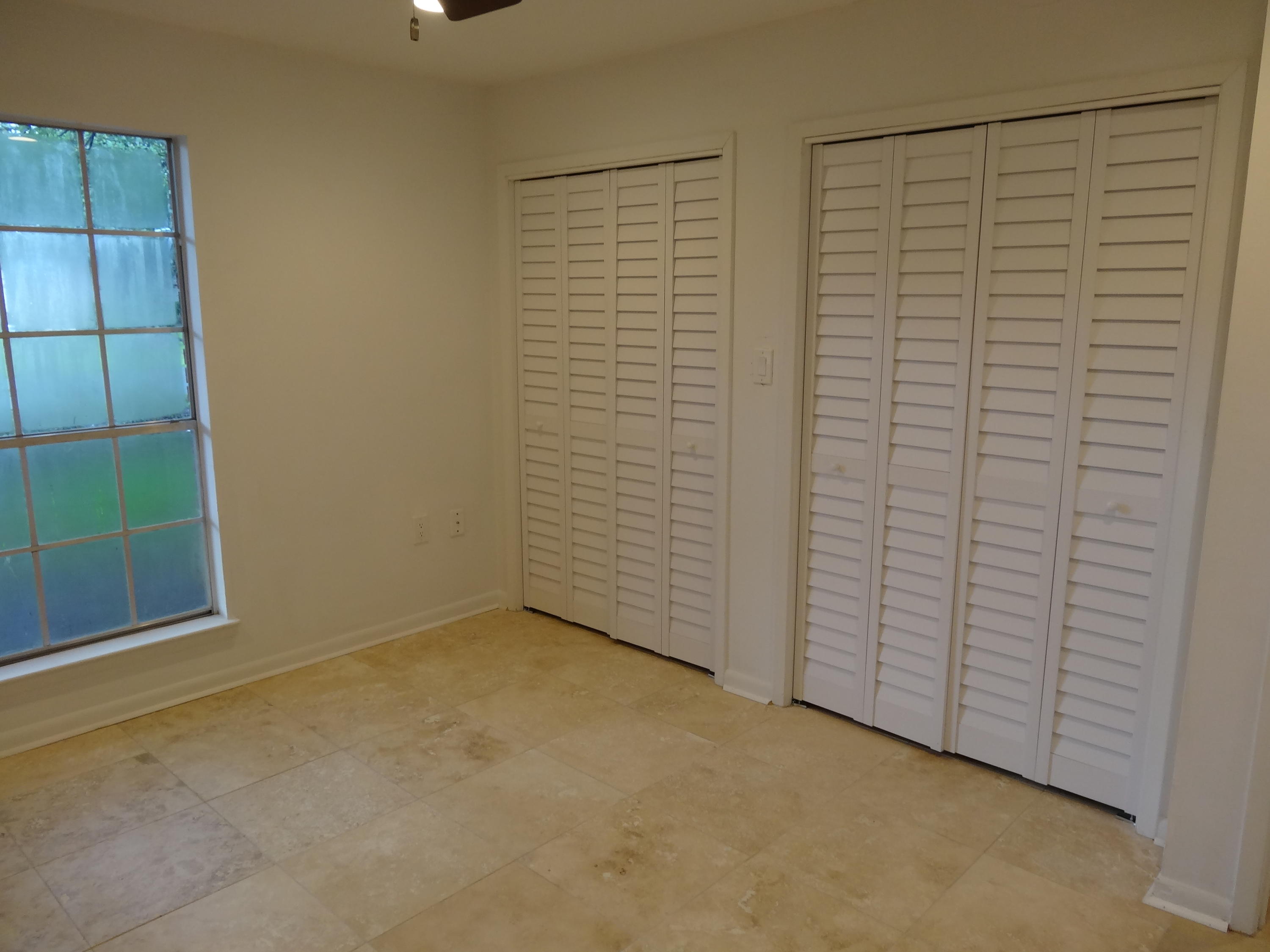 VALPARAISO PINECREST 6 - Residential