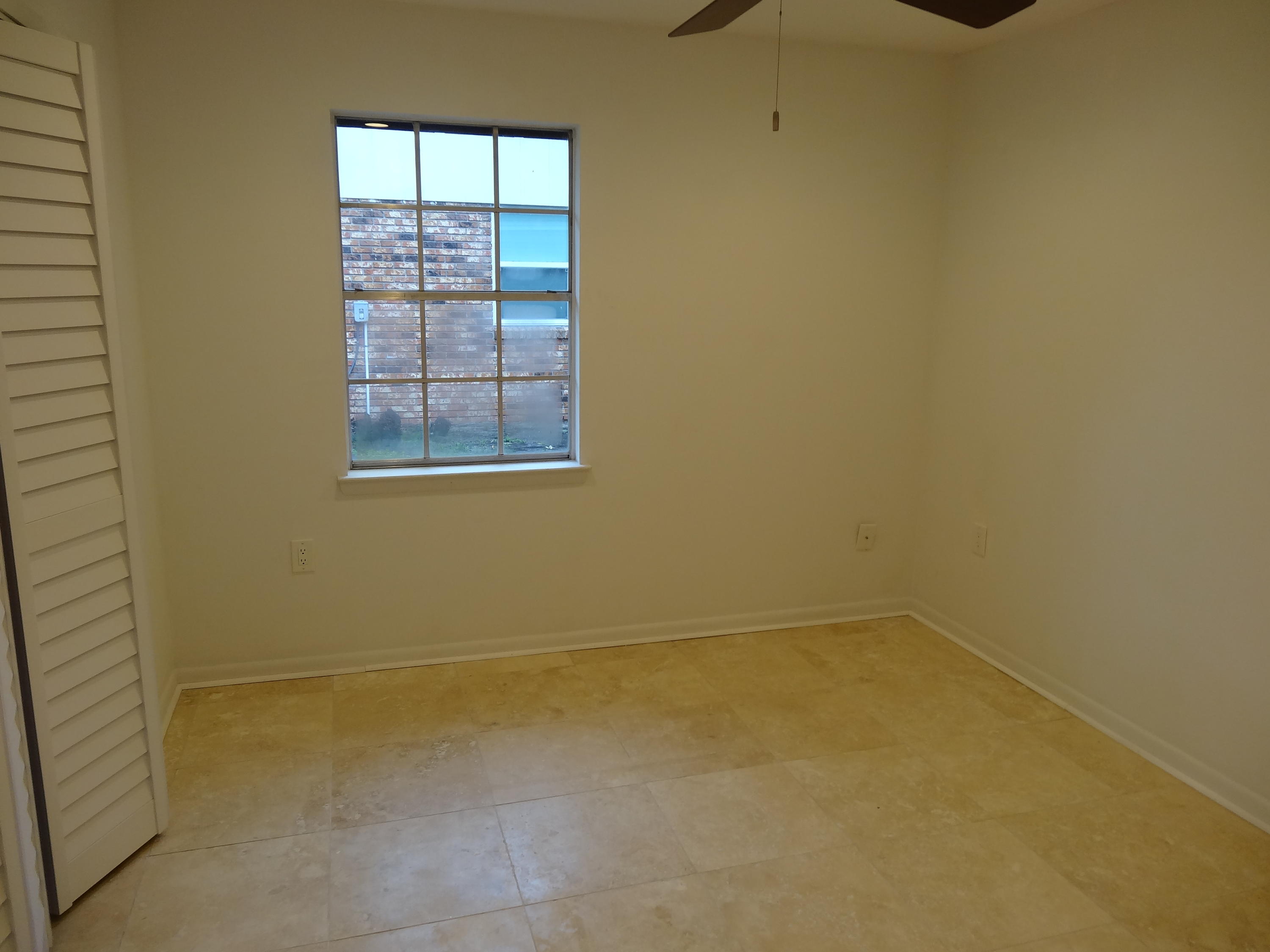 VALPARAISO PINECREST 6 - Residential