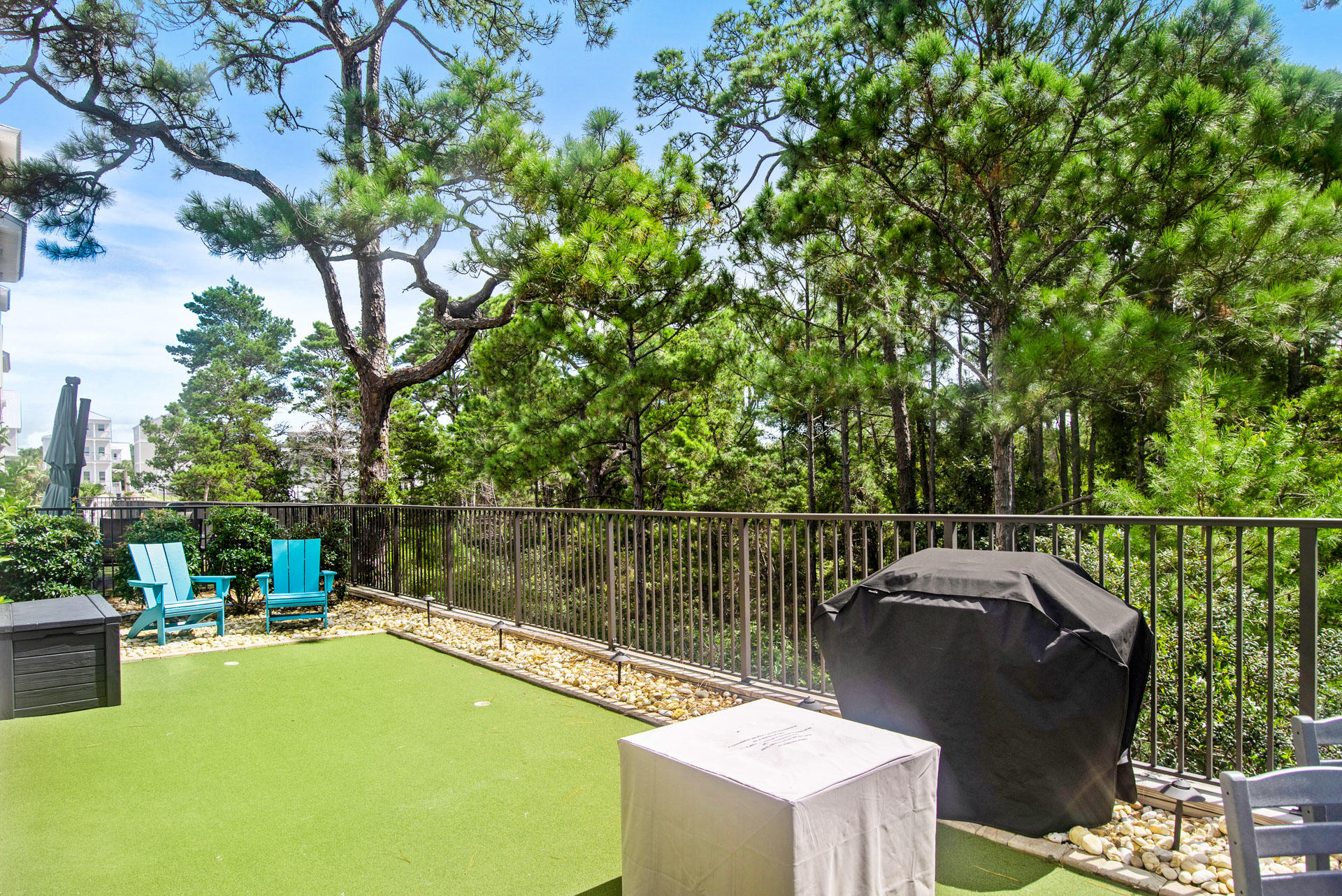 BEACH HIGHLANDS - Residential