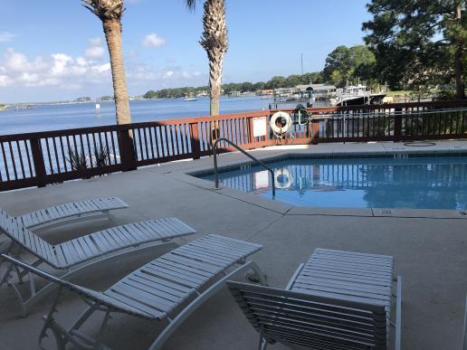 LAGUNA LANDING - Residential