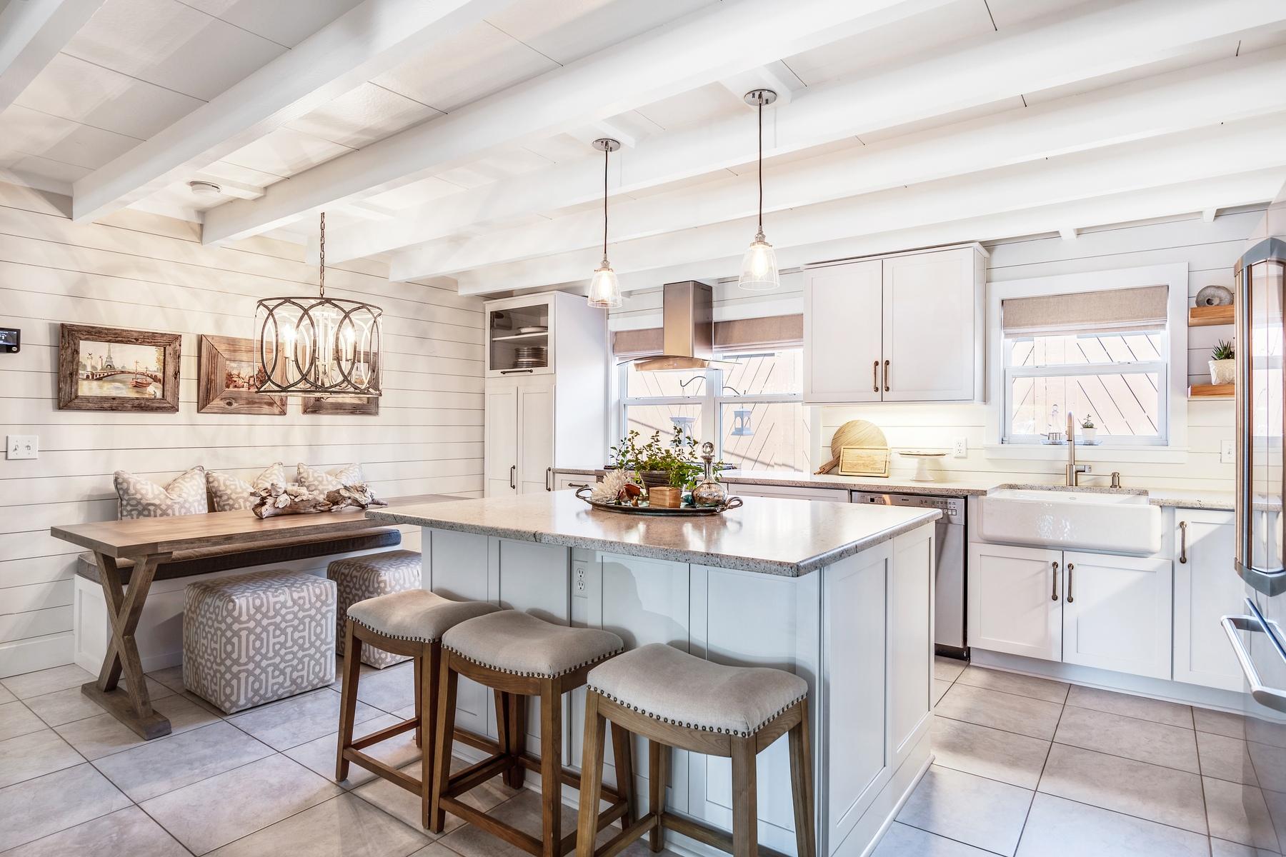 CRYSTAL BEACH - Residential