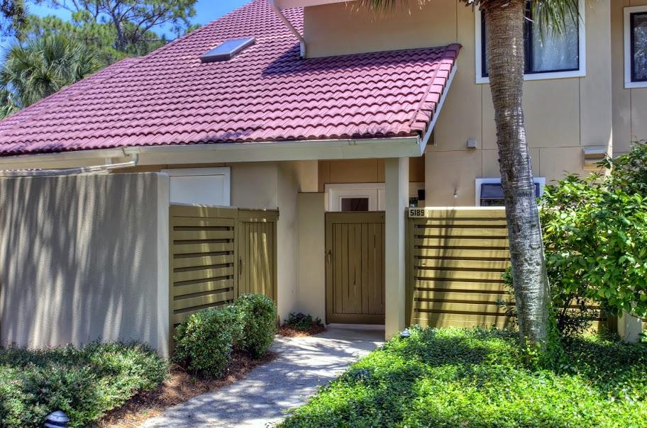 BEACHWALK VILLAS - Residential