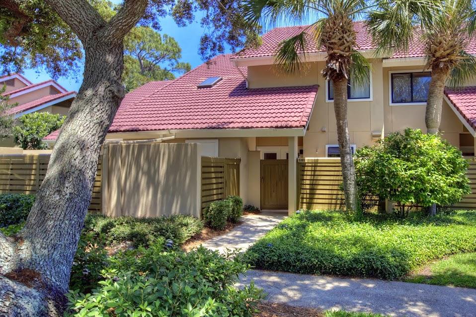 BEACHWALK VILLAS - Residential