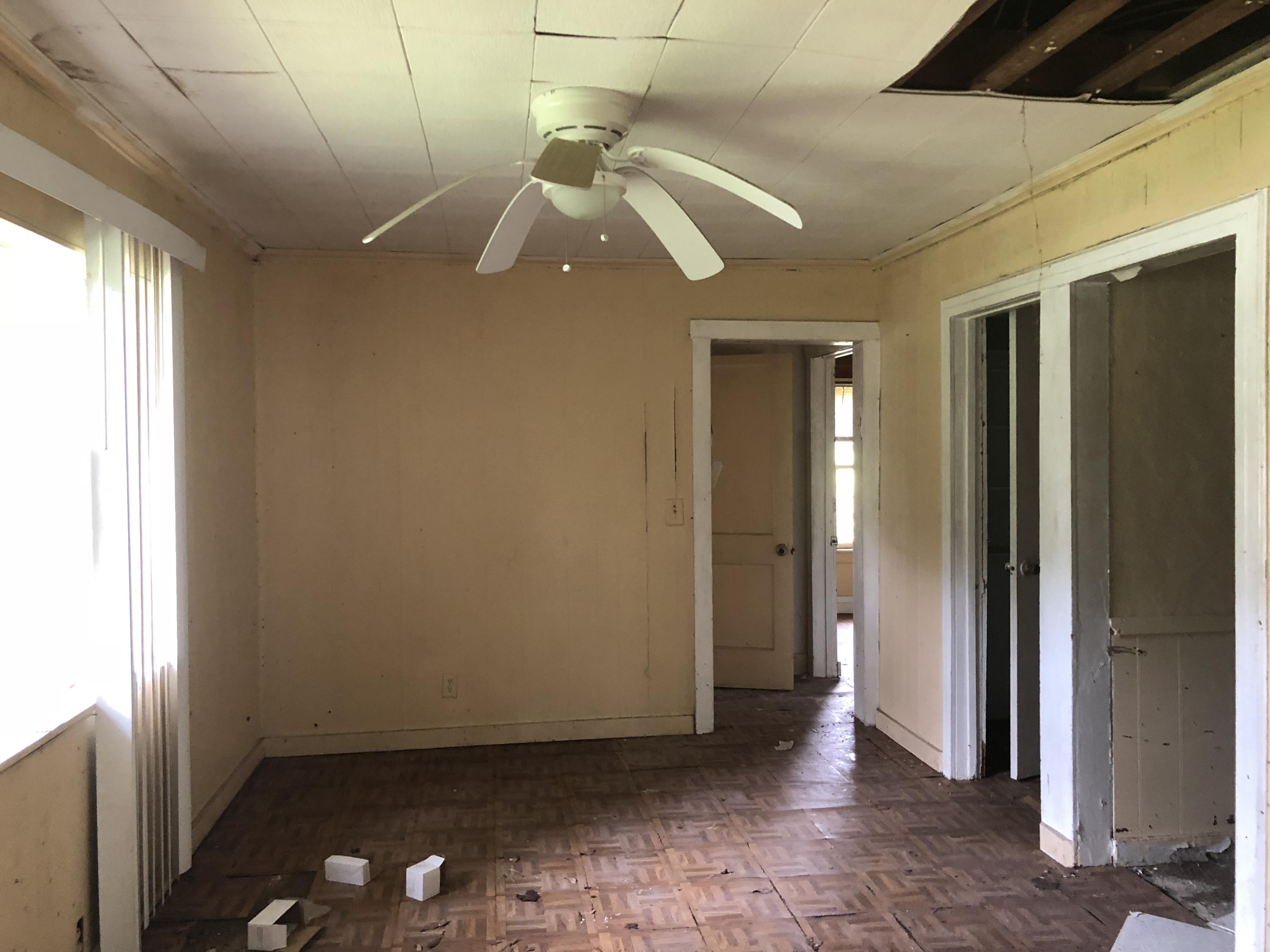 ELLYSON FIELD RD - Residential