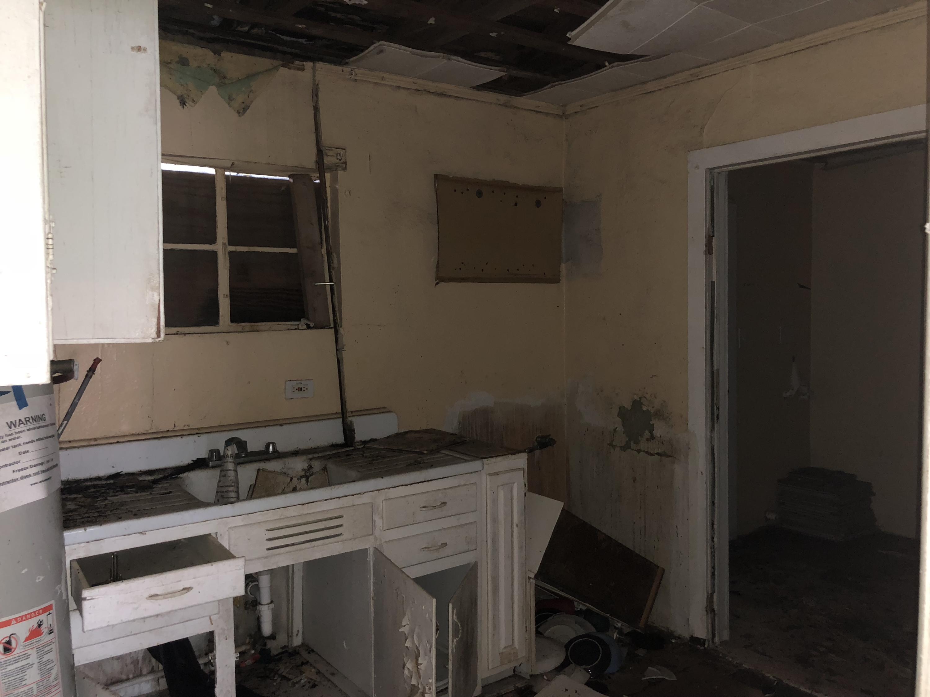 ELLYSON FIELD RD - Residential