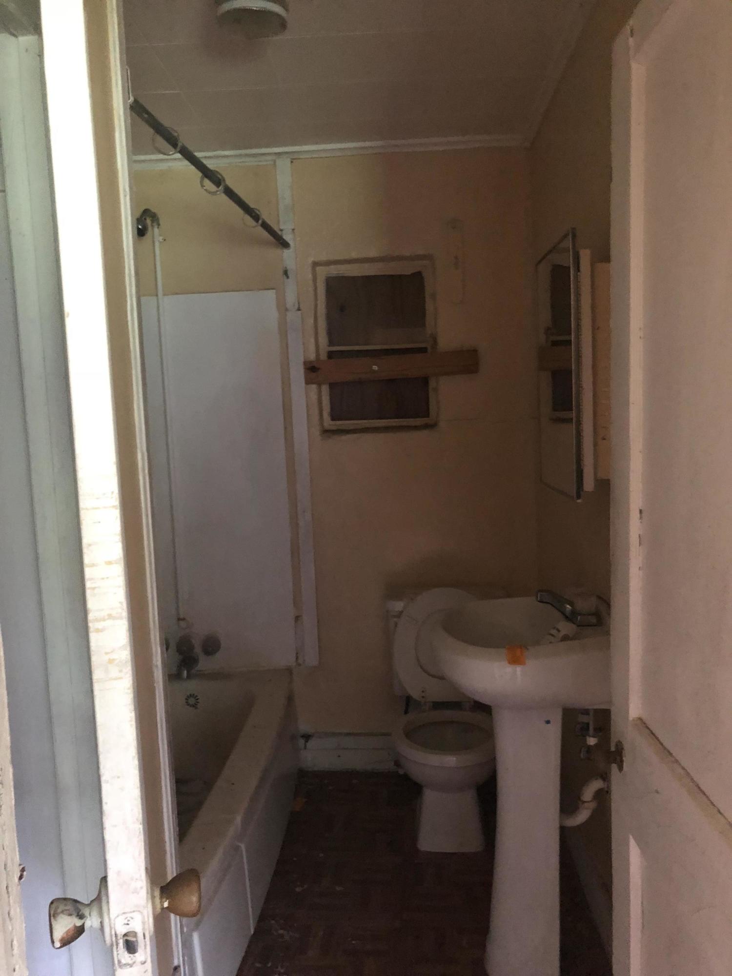 ELLYSON FIELD RD - Residential