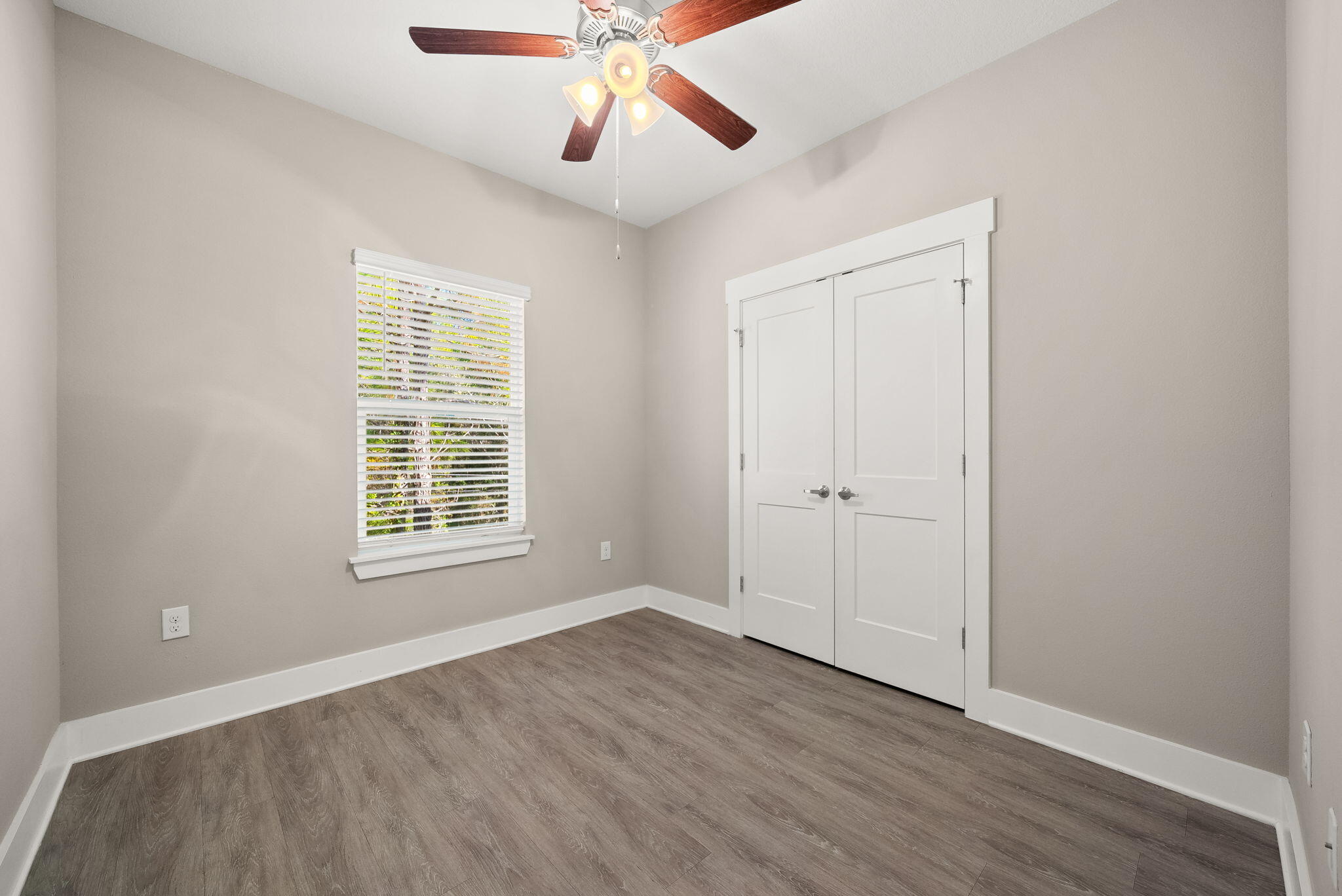 VERANDAS AT FREEPORT - Residential Lease