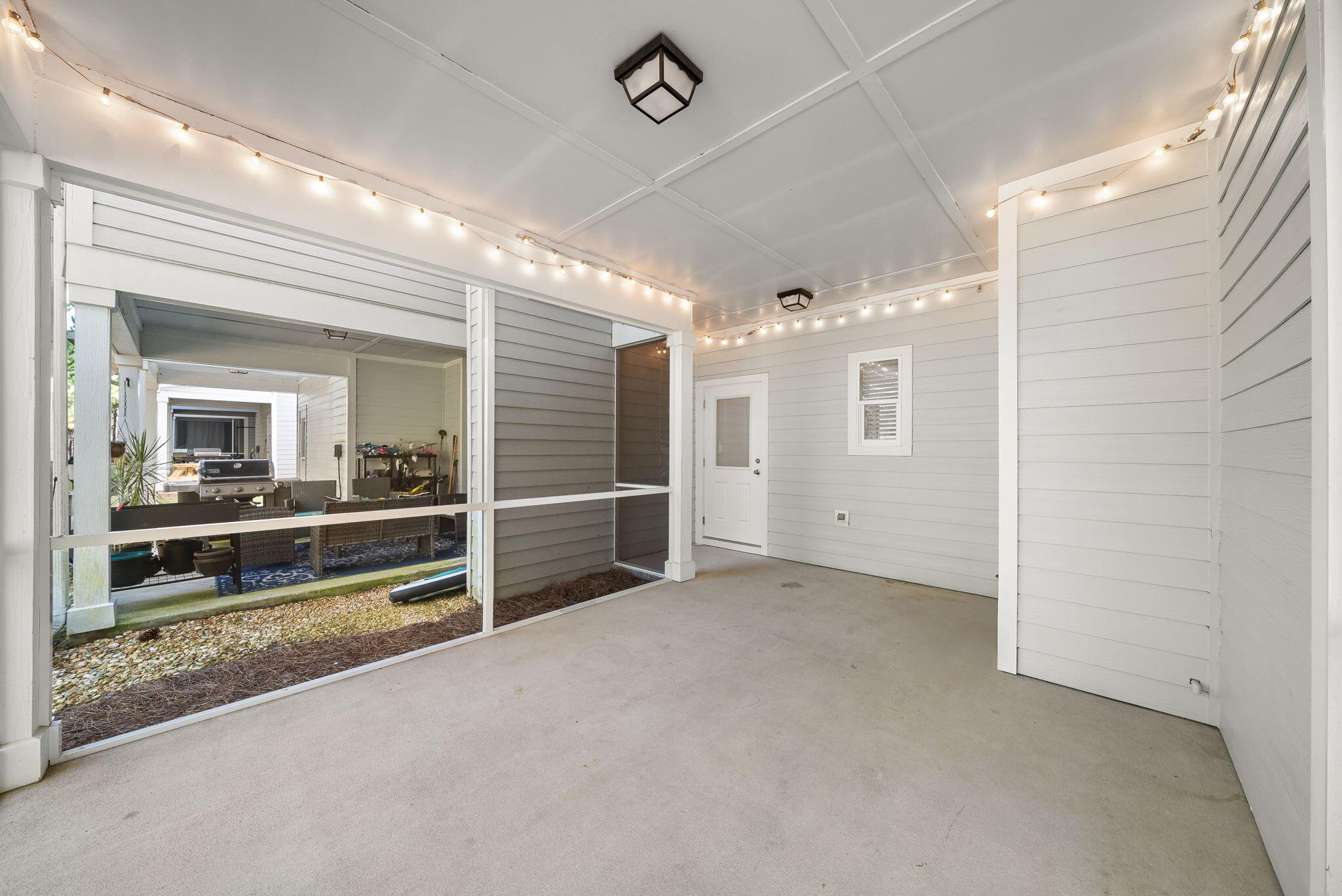 VERANDAS AT FREEPORT - Residential Lease