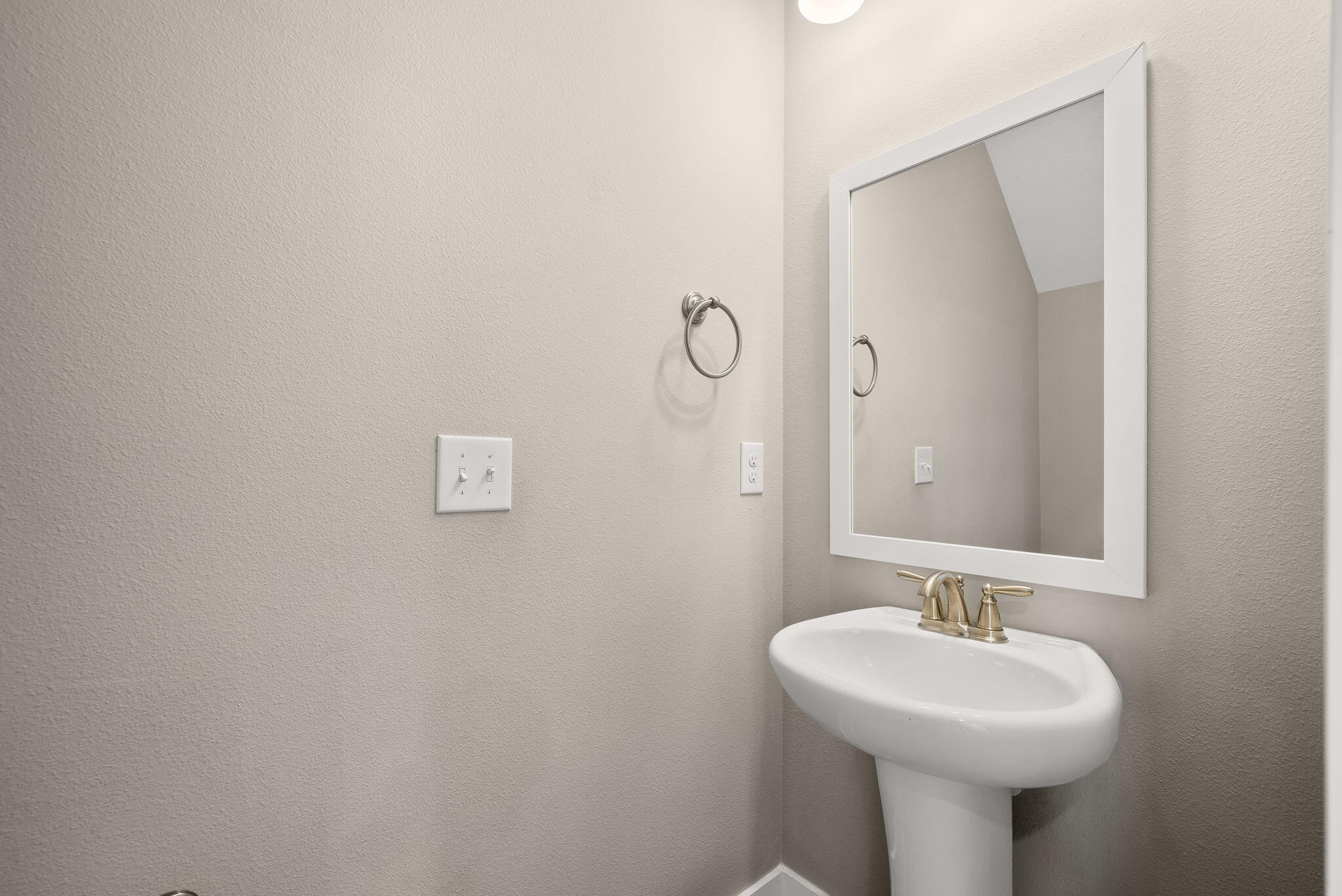 VERANDAS AT FREEPORT - Residential Lease