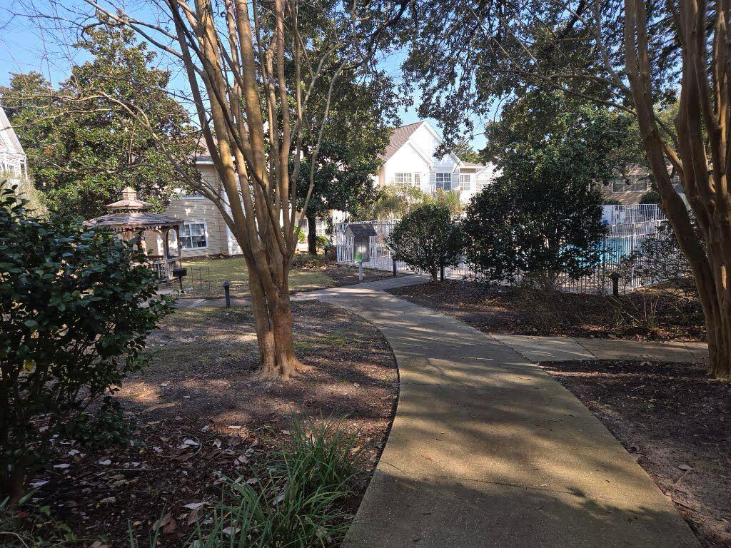 THE OAKS AT NICEVILLE - Residential