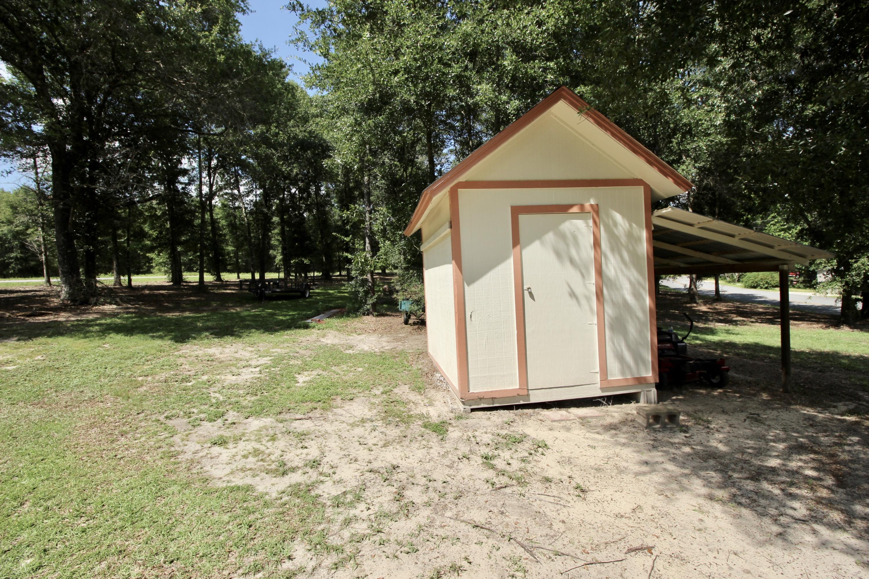 METES & BOUNDS - Land