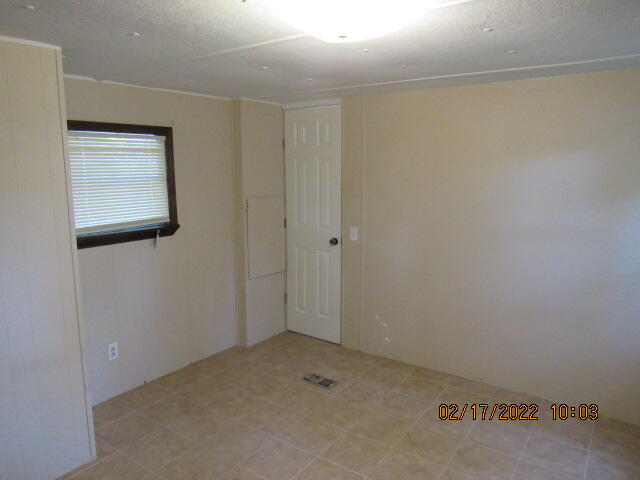 METES & BOUNDS - Residential Lease