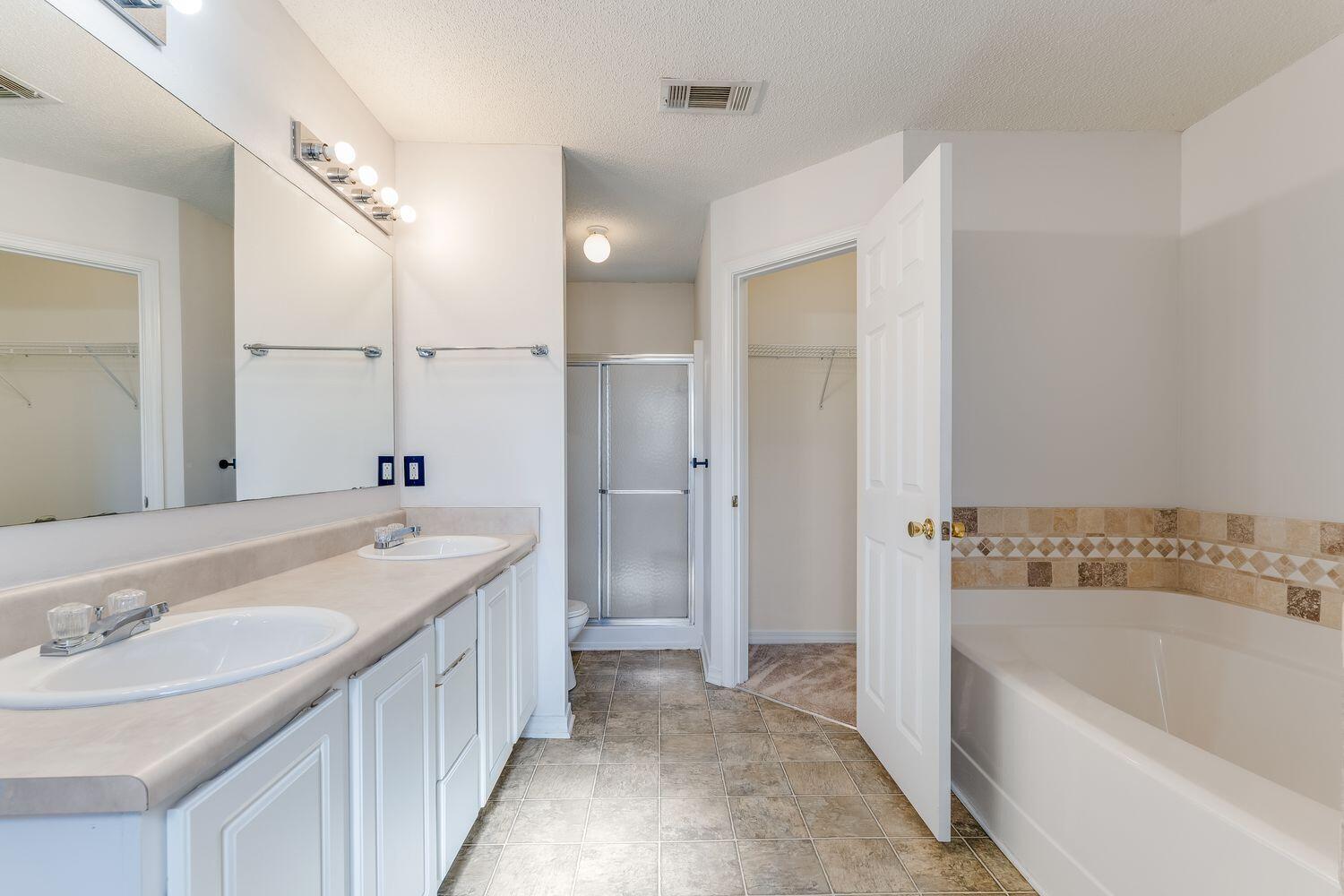 NORTHVIEW ESTATES 7TH ADDN - Residential