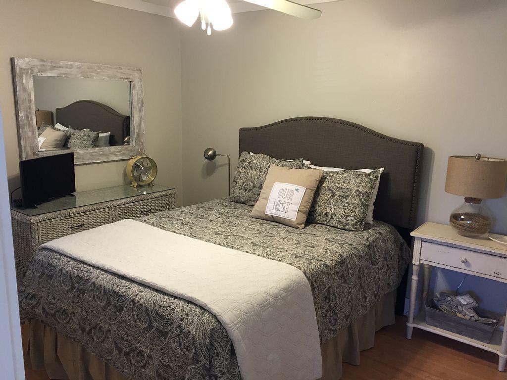BEACHWOOD VILLAS CONDO - Residential