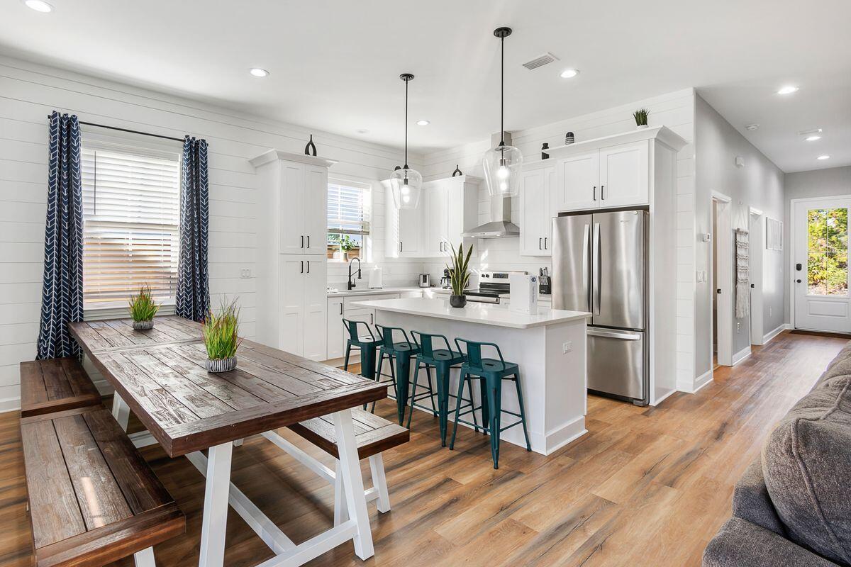 FRANGISTA BEACH 2ND ADDN - Residential