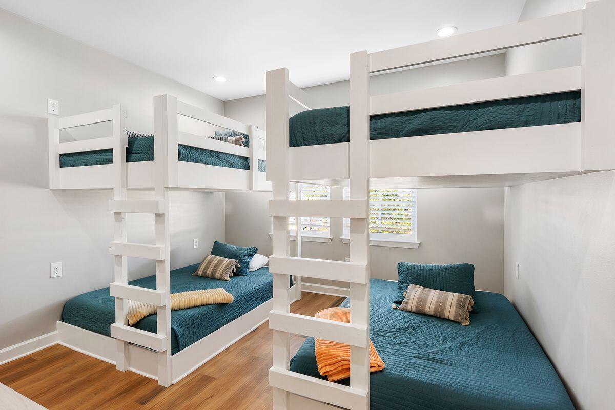 FRANGISTA BEACH 2ND ADDN - Residential