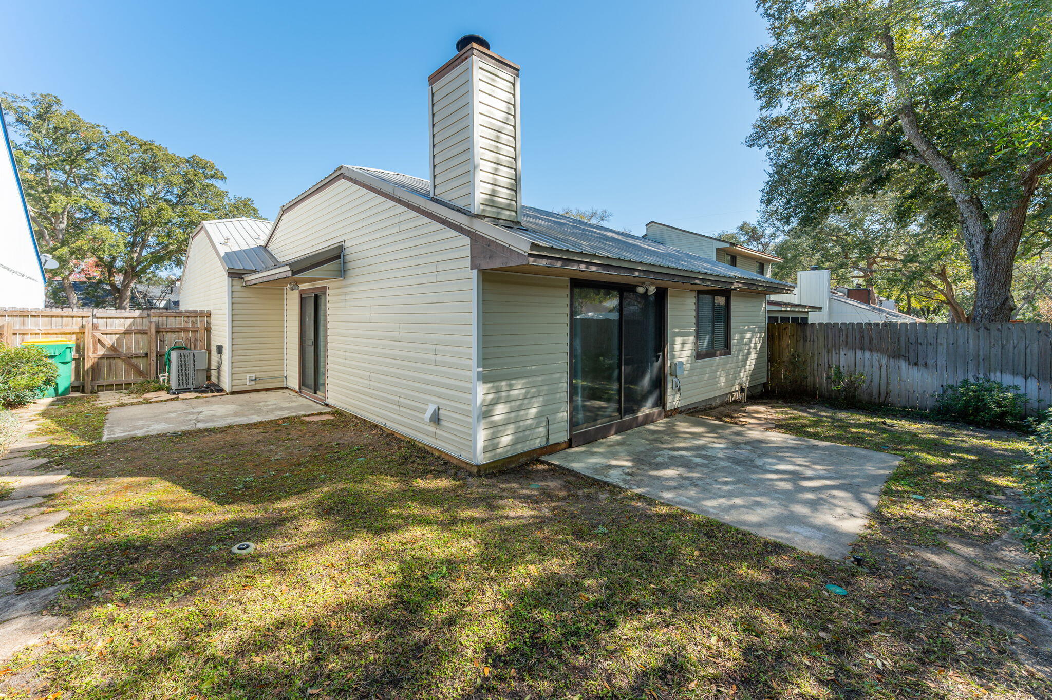 CEDAR RIDGE - Residential Lease