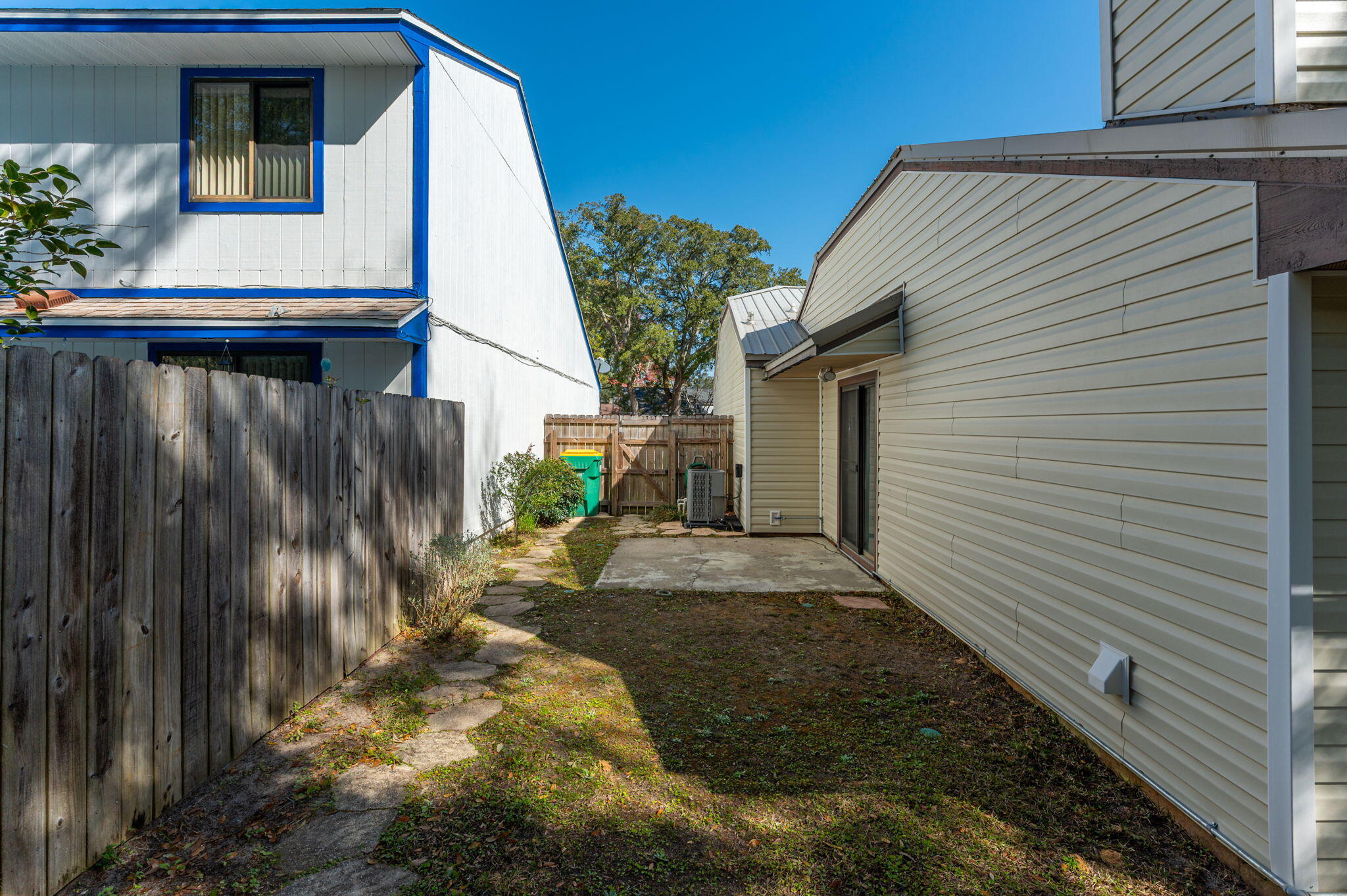 CEDAR RIDGE - Residential Lease