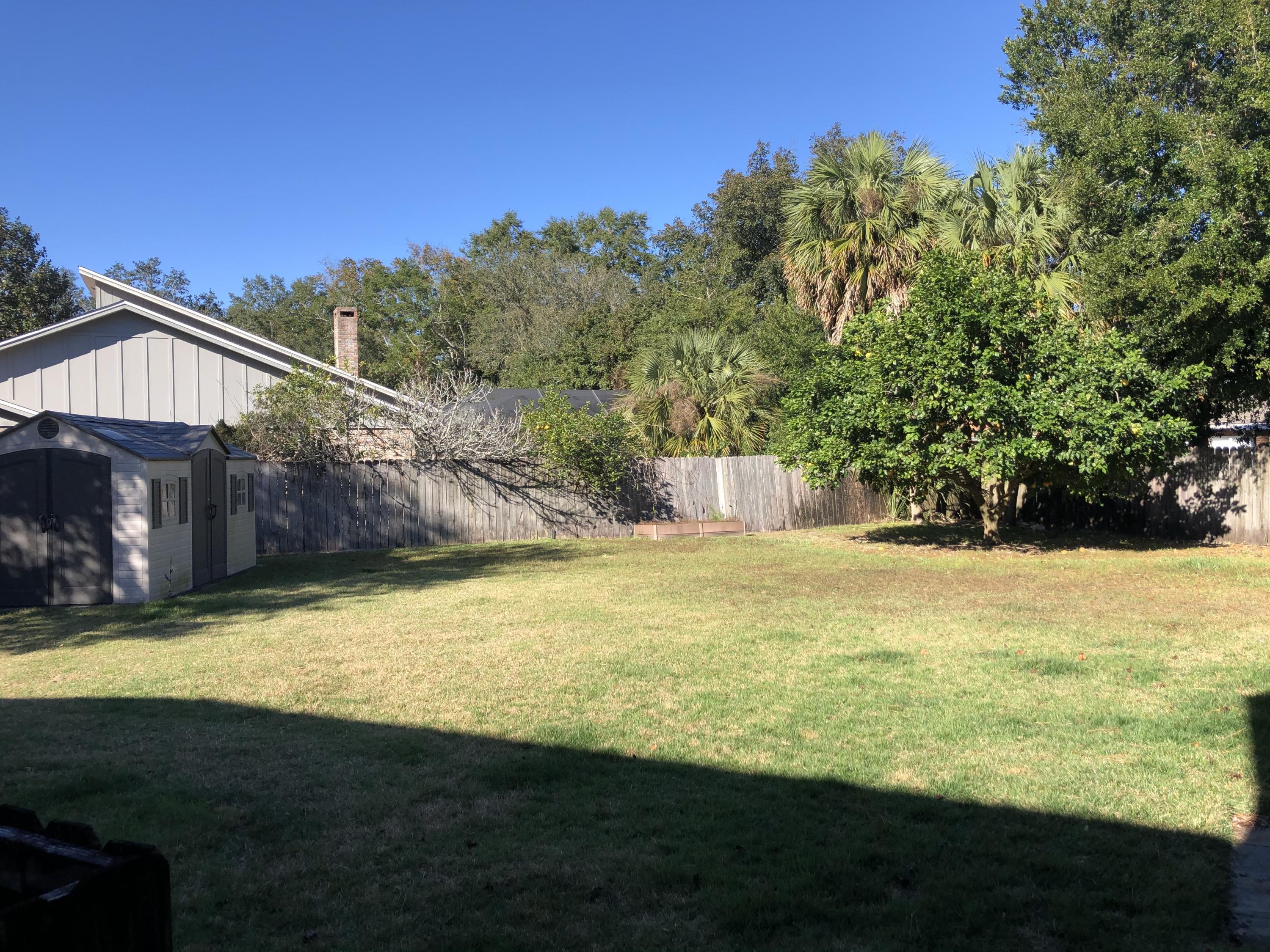 RAINTREE ESTATES - Residential Lease