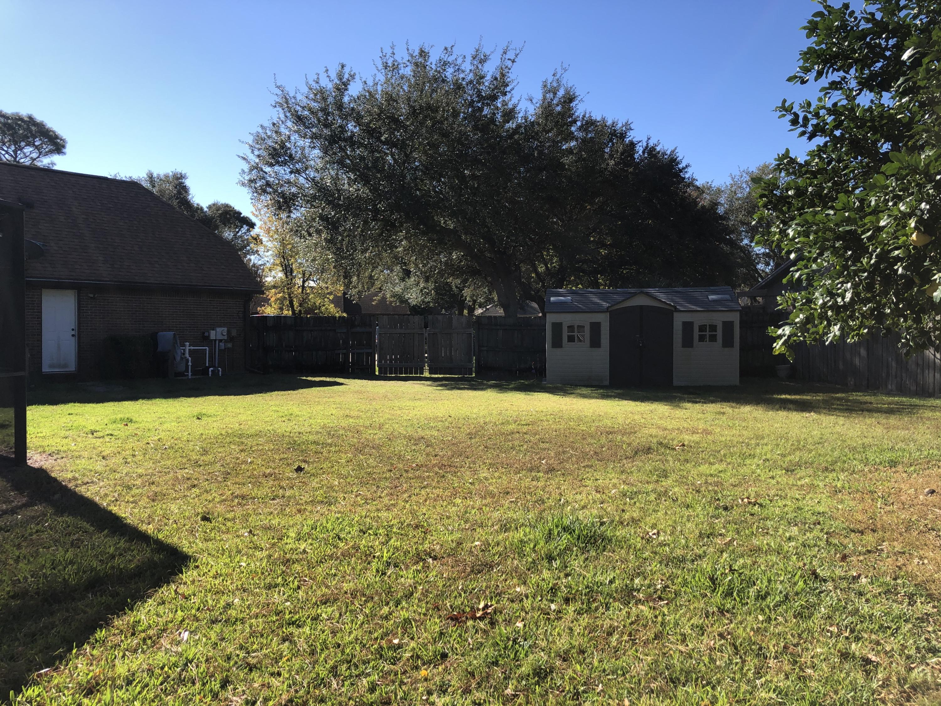 RAINTREE ESTATES - Residential Lease