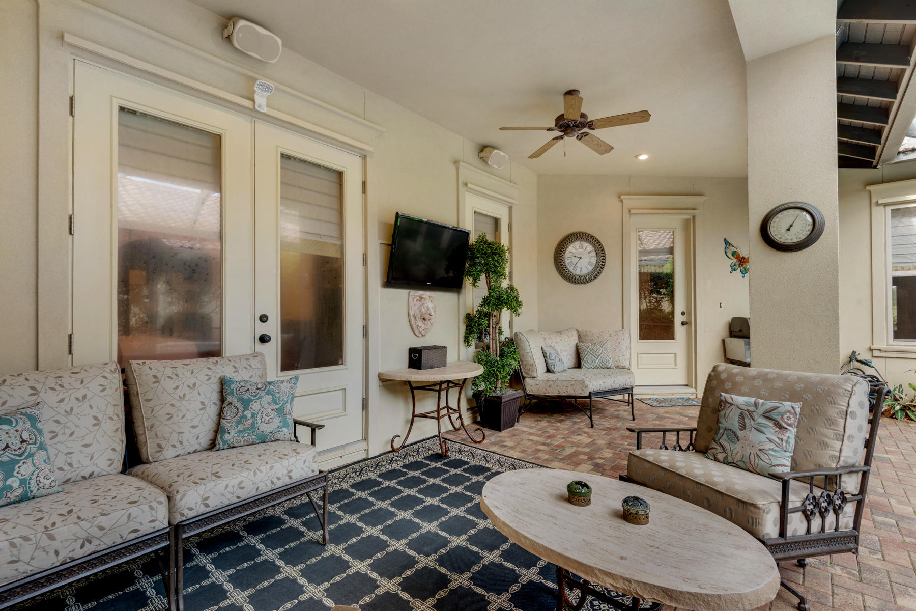 VINEYARD AT RAVEN OAKS - Residential