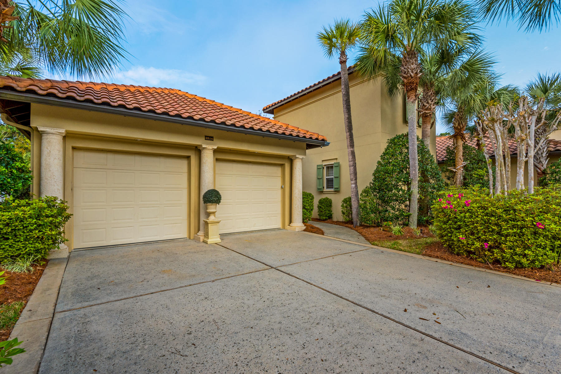 VINEYARD AT RAVEN OAKS - Residential