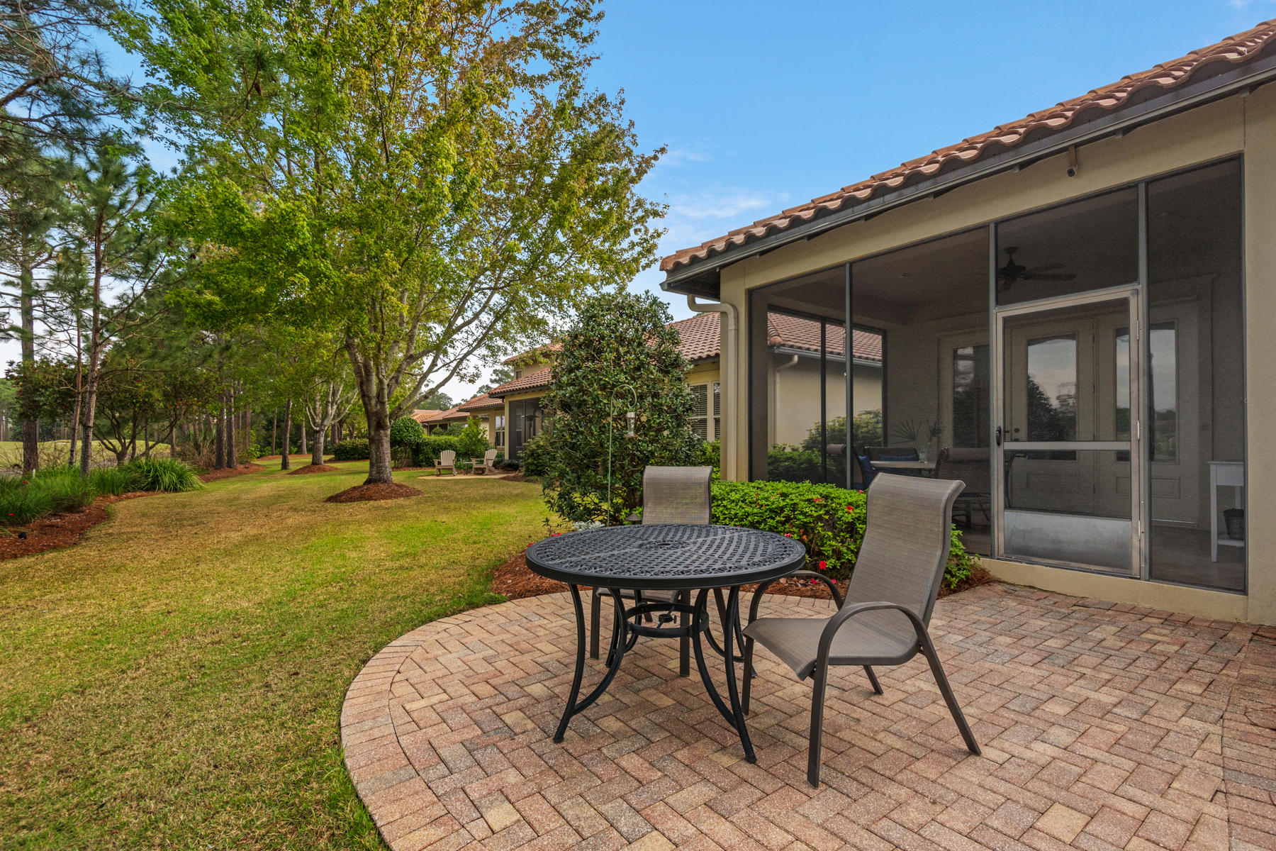 VINEYARD AT RAVEN OAKS - Residential