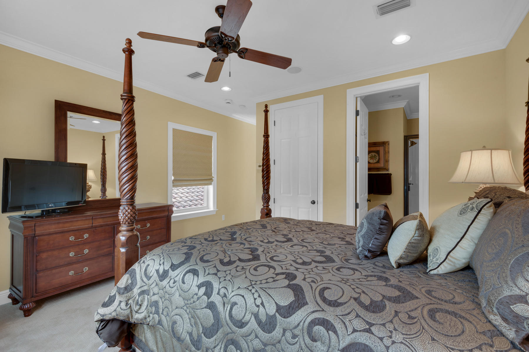 VINEYARD AT RAVEN OAKS - Residential