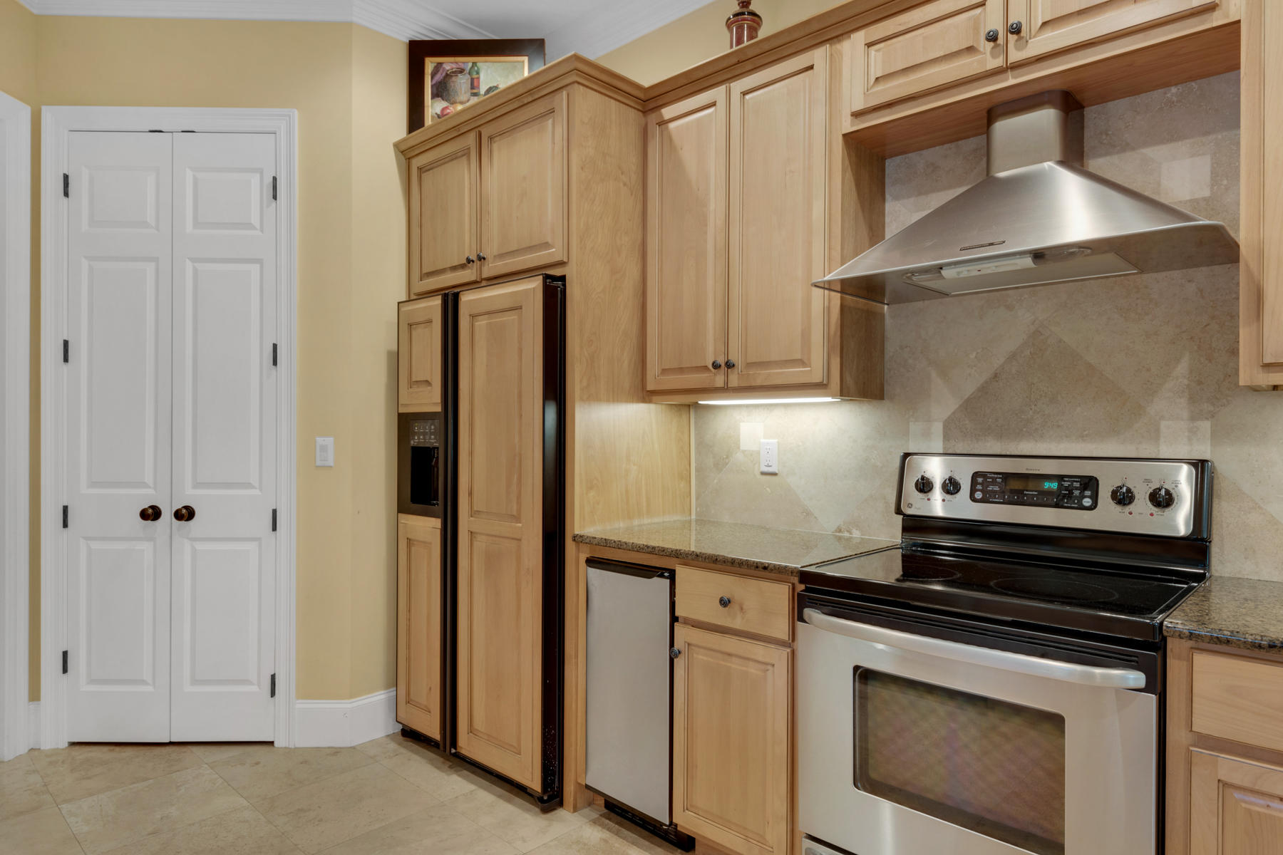 VINEYARD AT RAVEN OAKS - Residential