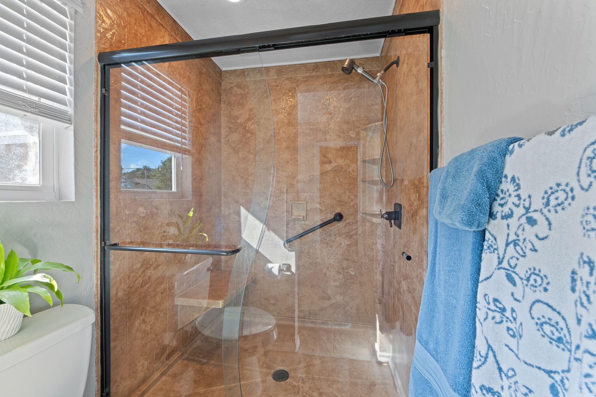 TOM KING ESTATES - Residential