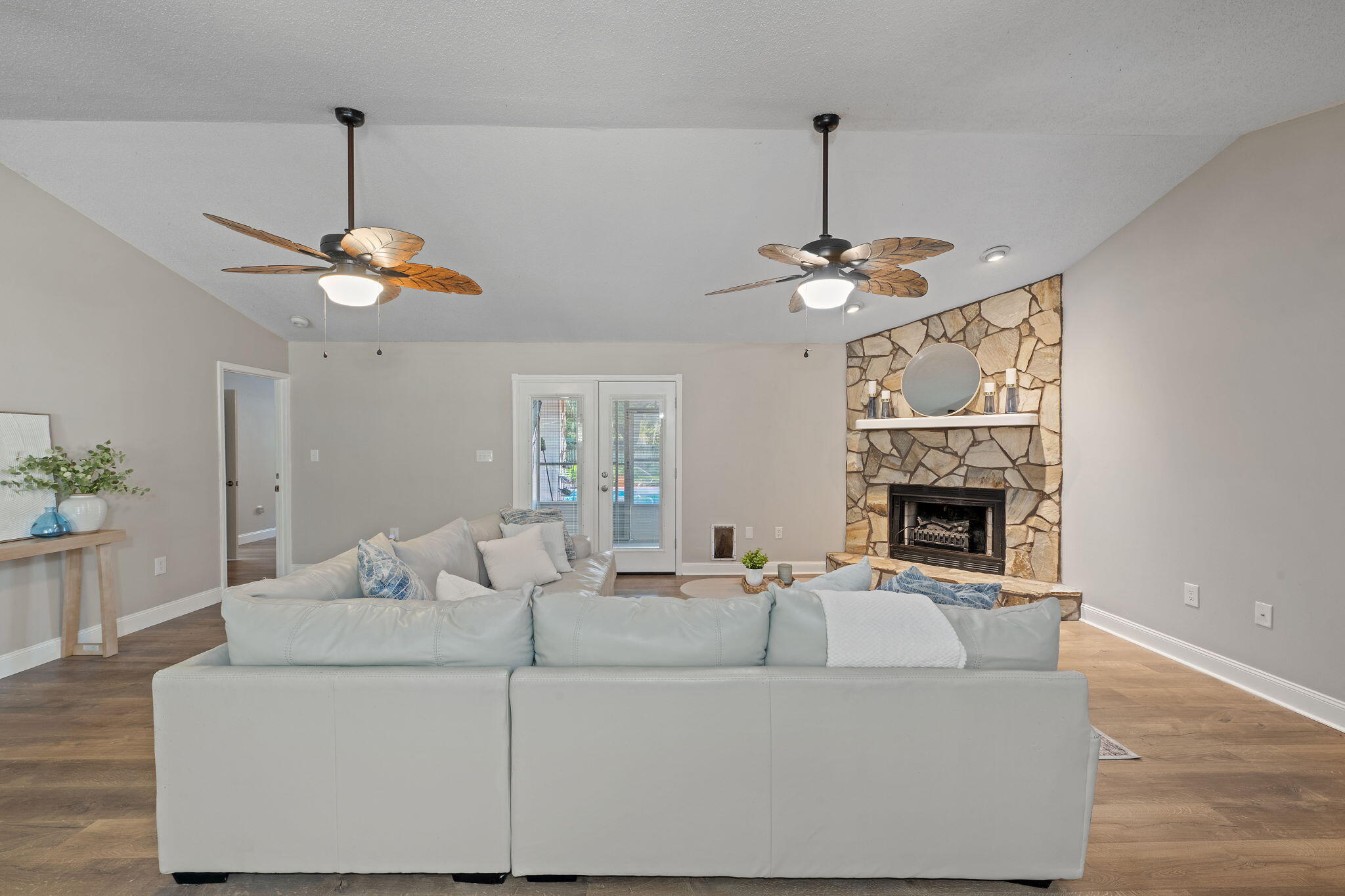 TOM KING ESTATES - Residential
