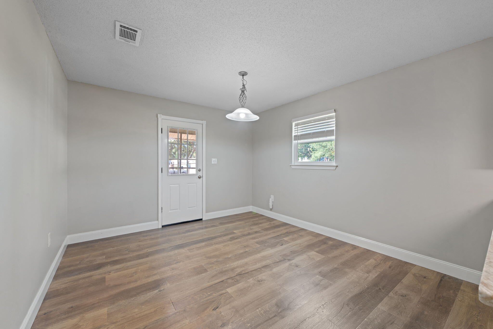 TOM KING ESTATES - Residential