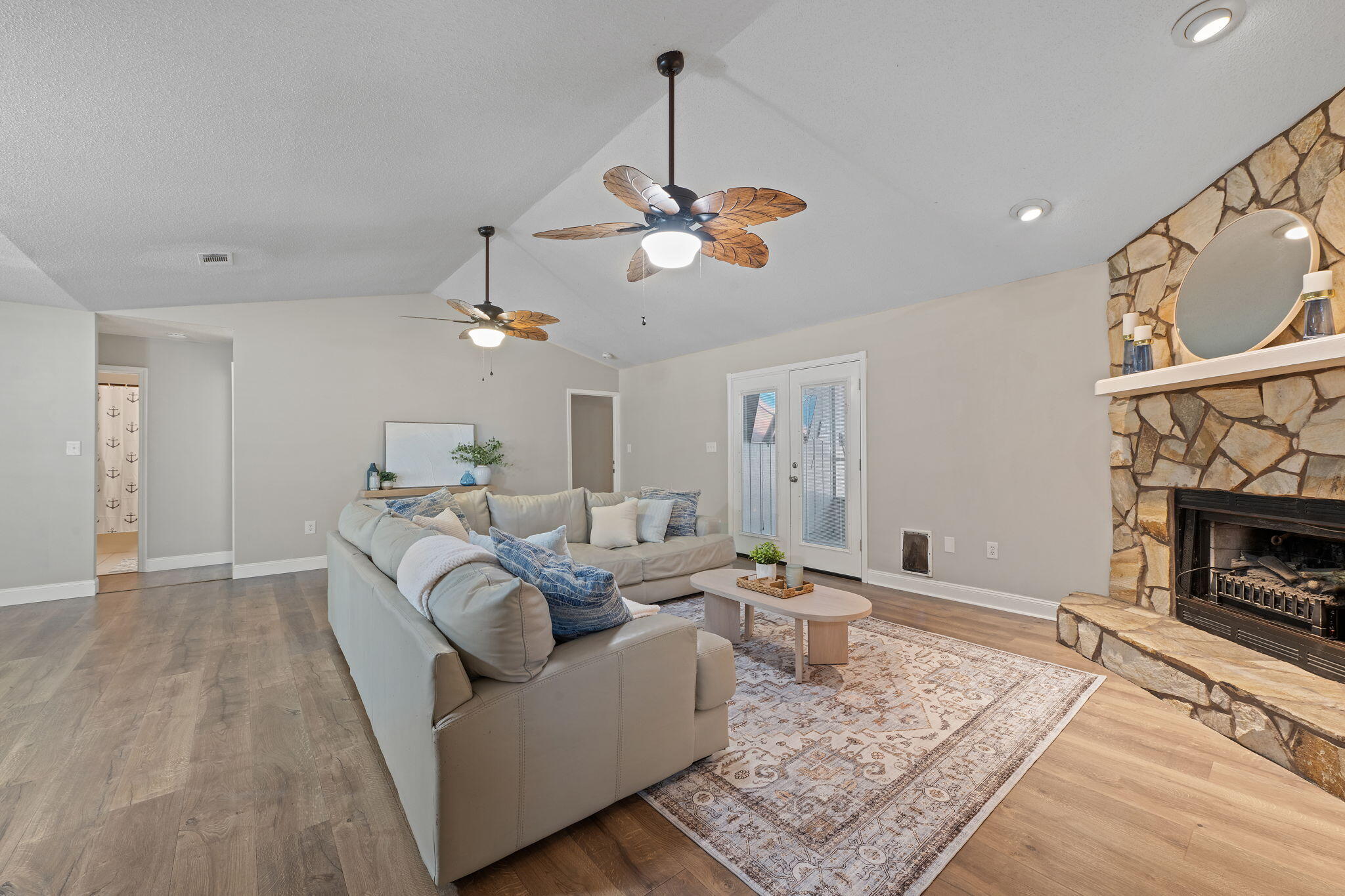 TOM KING ESTATES - Residential