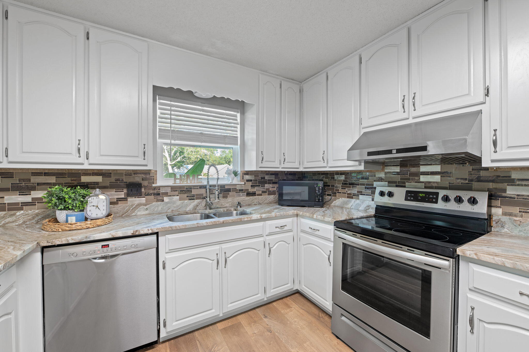 TOM KING ESTATES - Residential