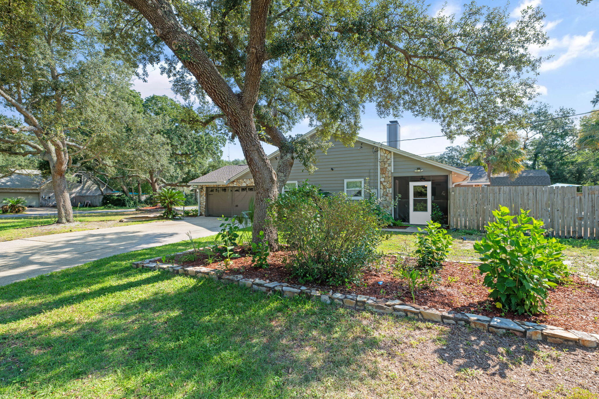 TOM KING ESTATES - Residential