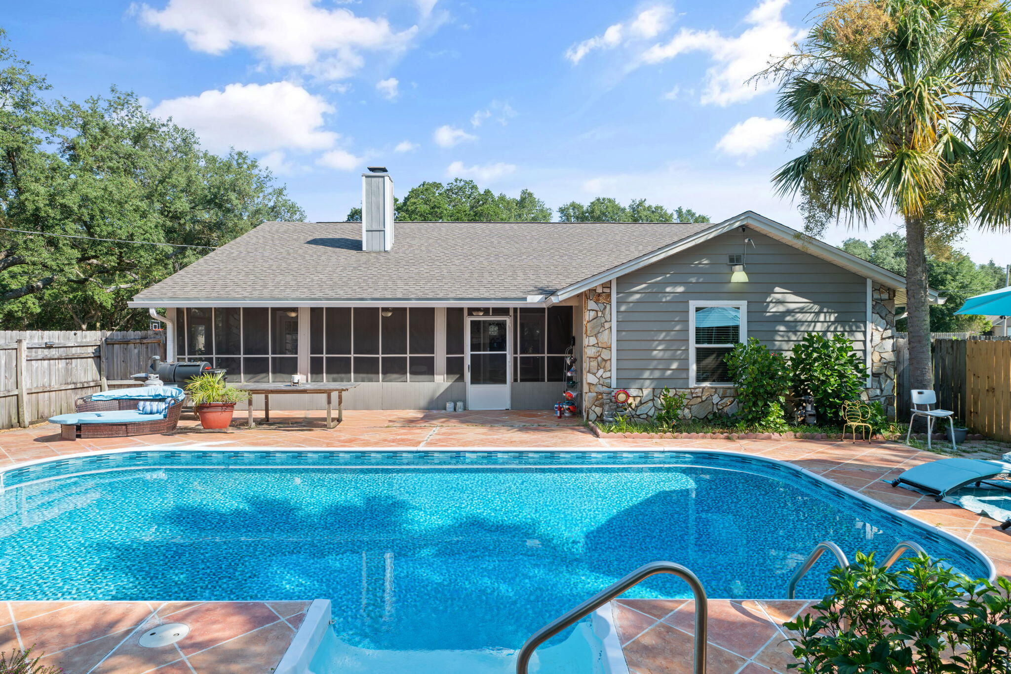 TOM KING ESTATES - Residential