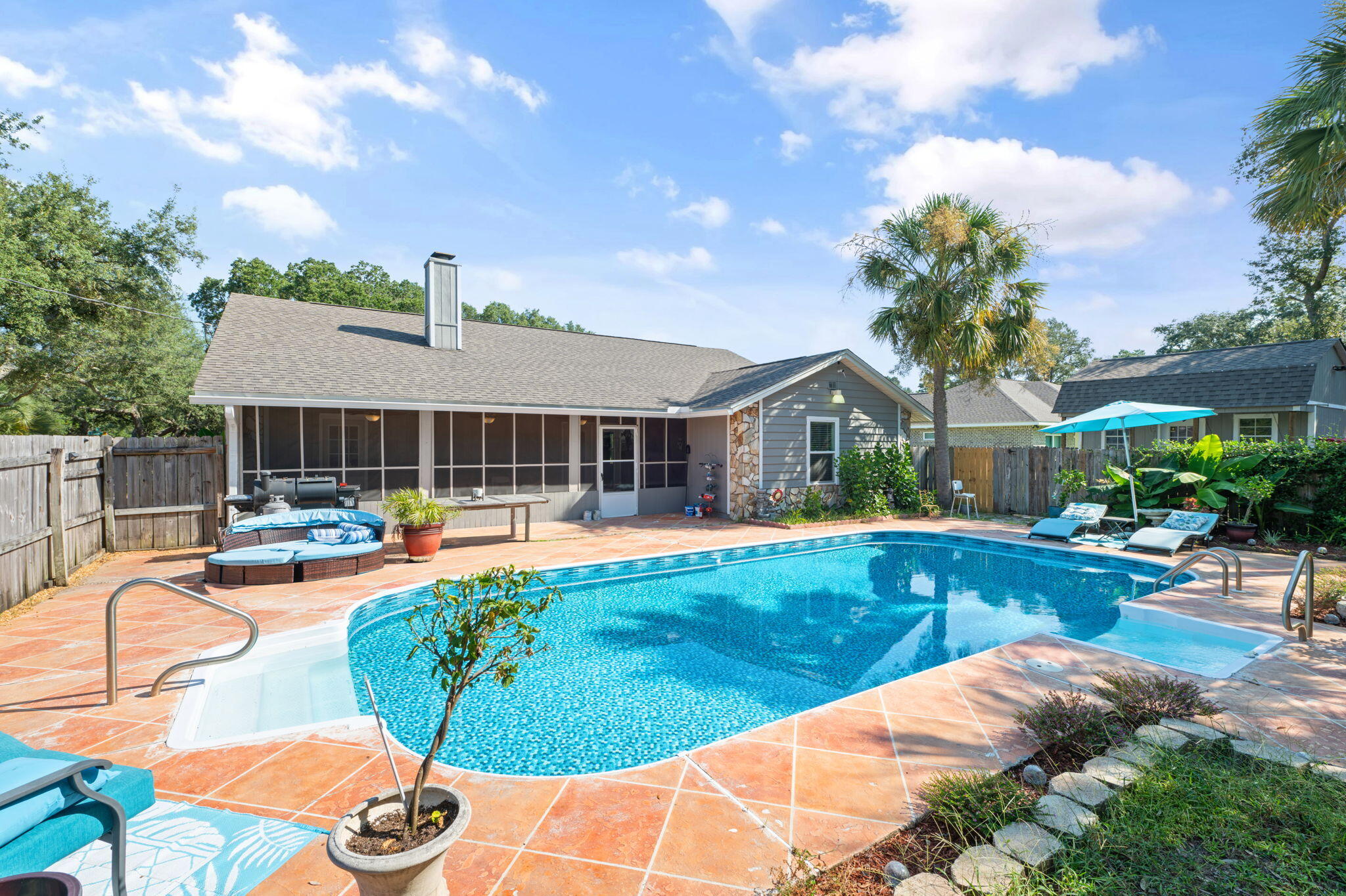 TOM KING ESTATES - Residential
