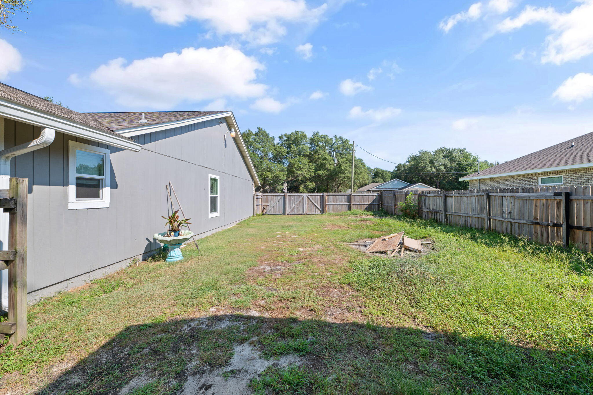 TOM KING ESTATES - Residential