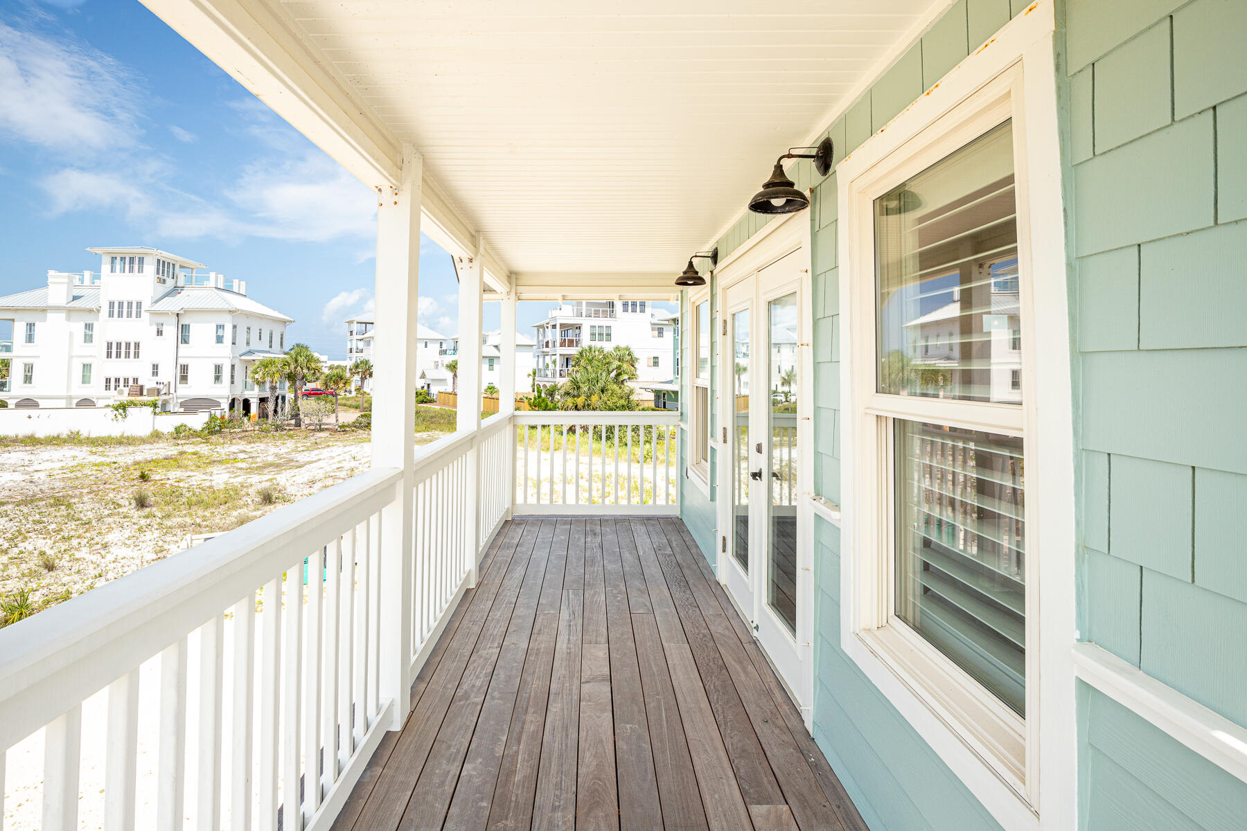 OYSTER LAKE - Residential