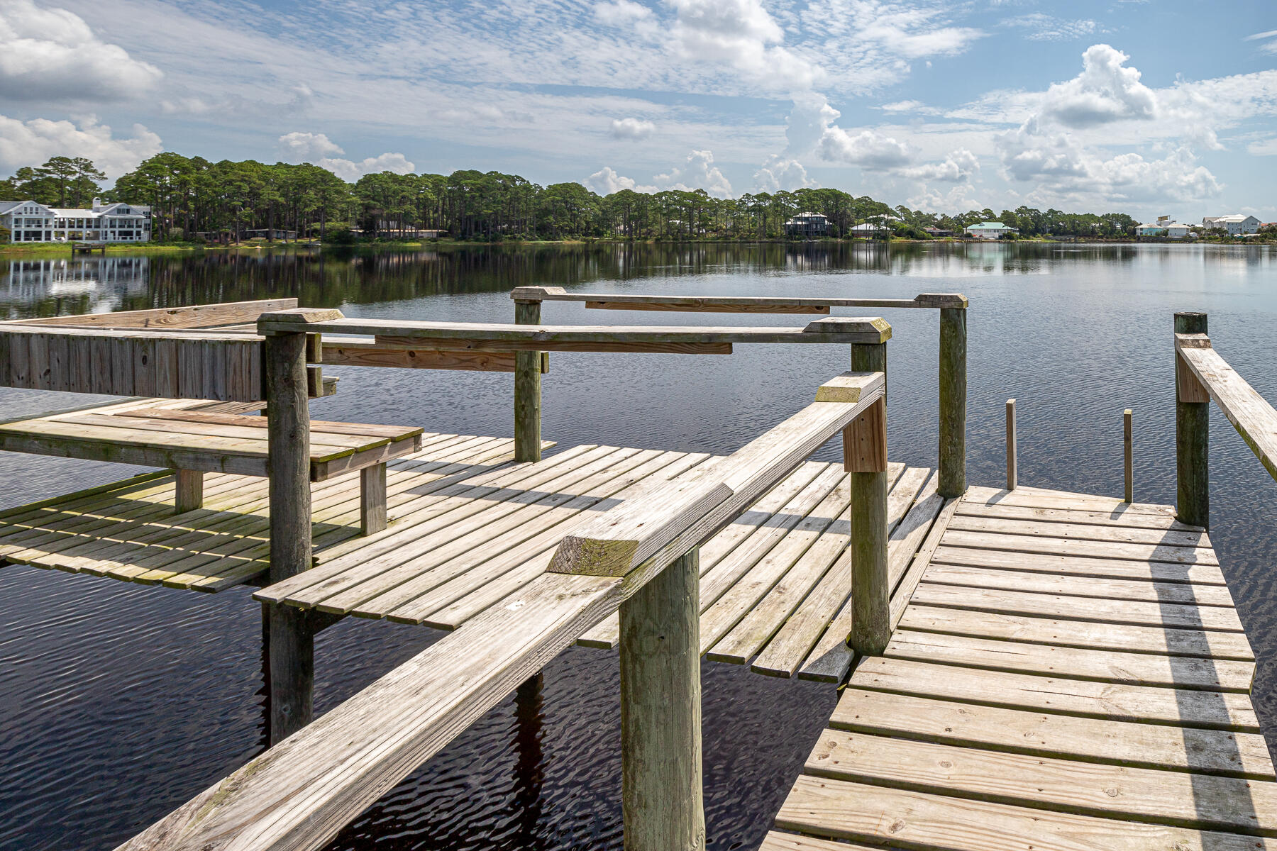 OYSTER LAKE - Residential